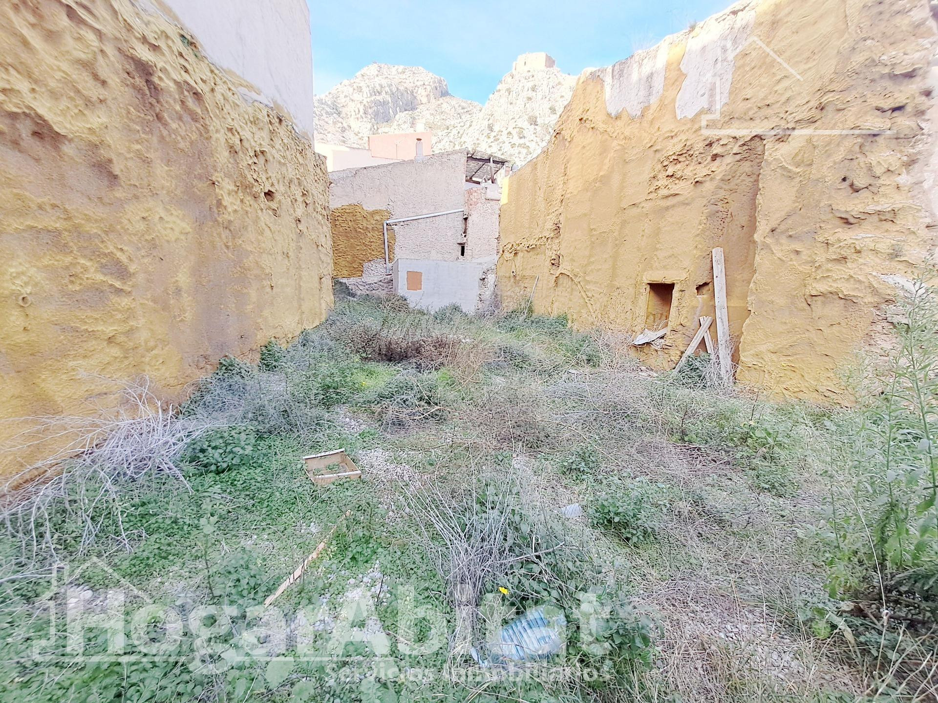 ¡OPORTUNIDAD INCREÍBLE! TERRENO URBANO ESQUINERO Y AMPLIO - foto 3