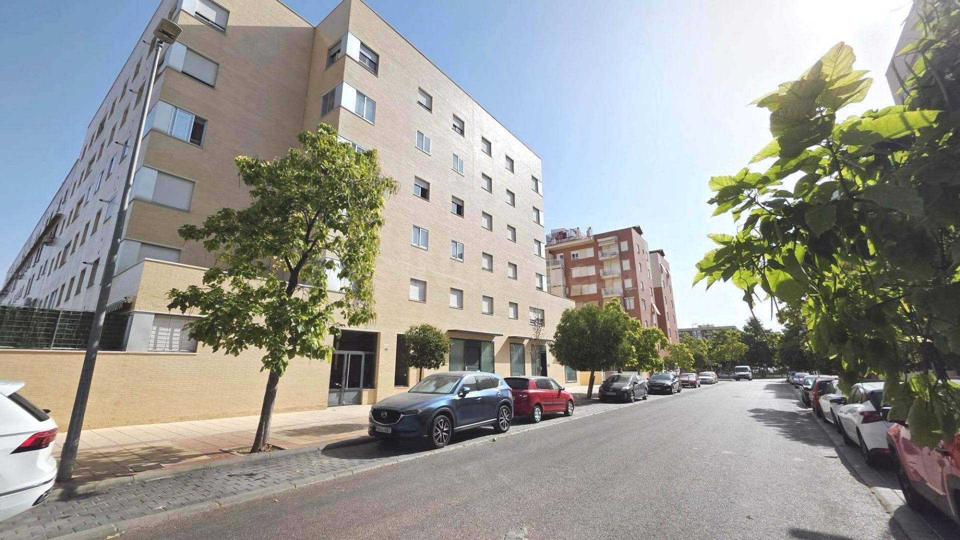 ¡FANTÁSTICO RESIDENCIAL CON PLAZA DE GARAJE Y ESPECTACULAR TERRAZA EN SEGUNDA FASE DE BULEVAR! VIVIENDA VPO.