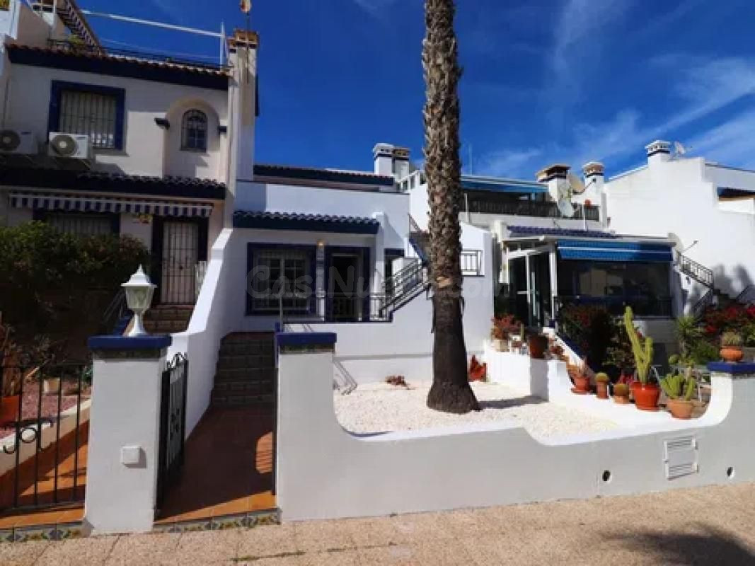 Adosado 2 habitaciones 63m² en venta - Villamartín-Las Filipinas