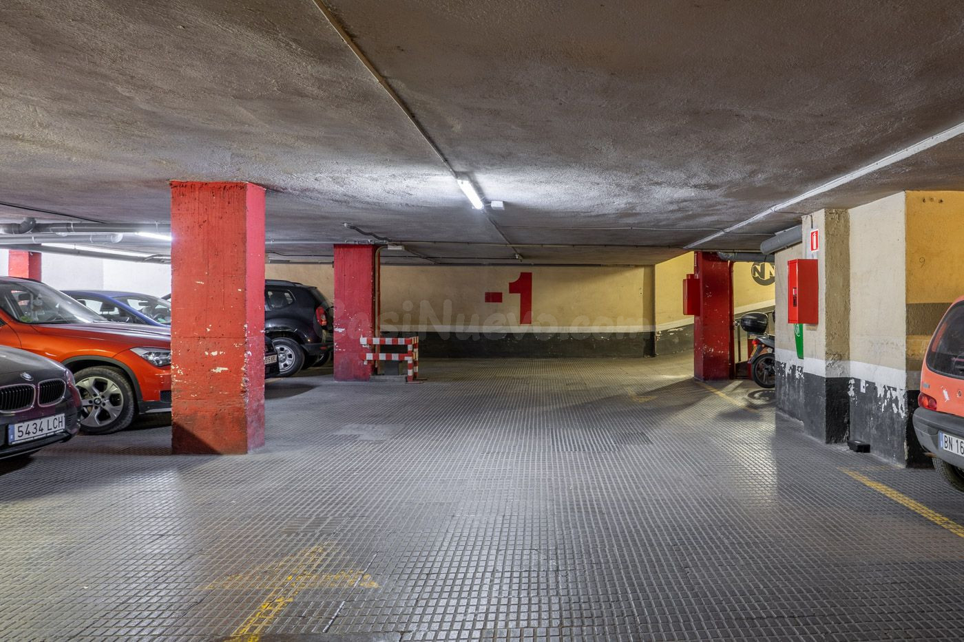 Parking 9m² en alquiler - Casc Antic