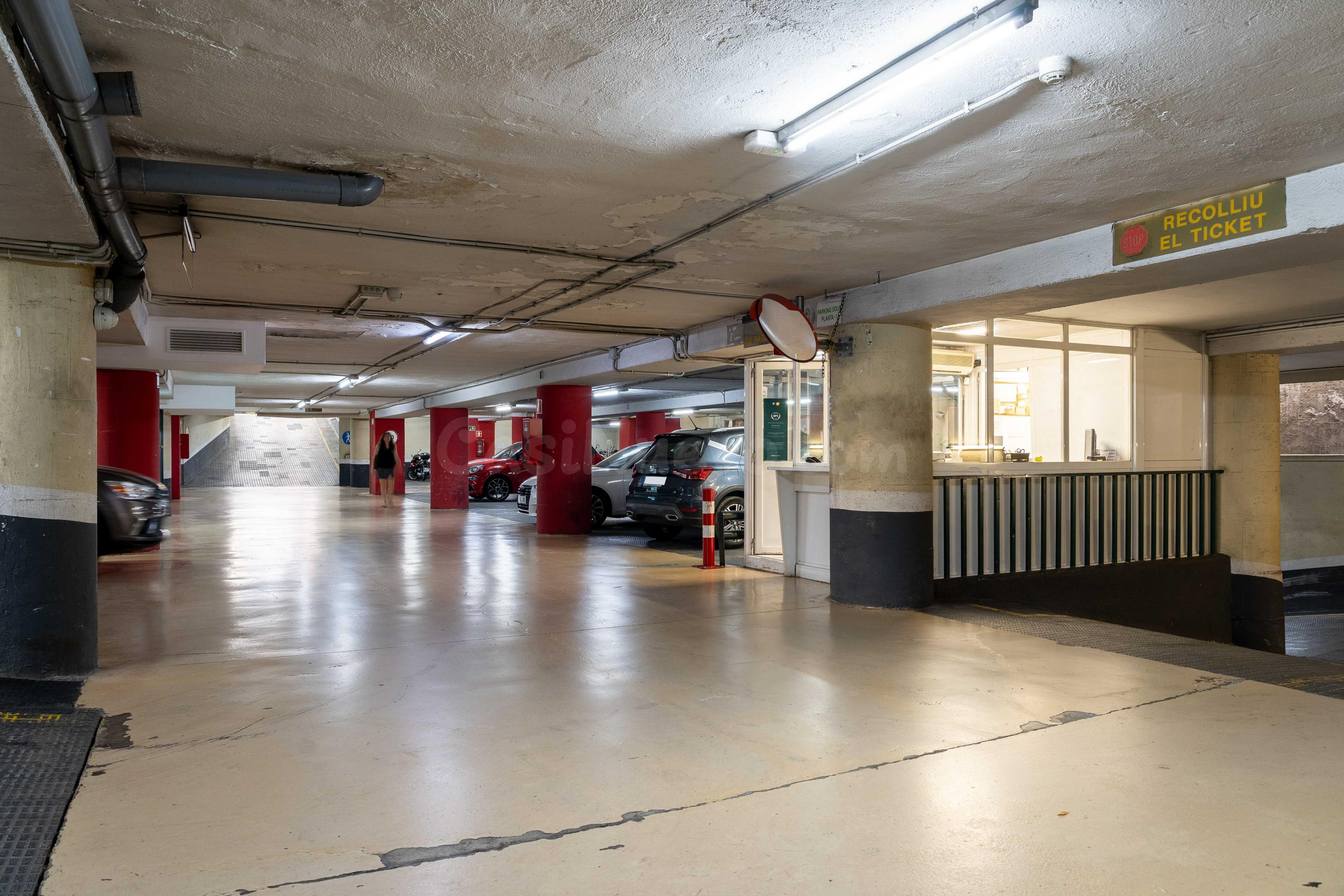 Parking 9m² en alquiler - Eixample - foto 4