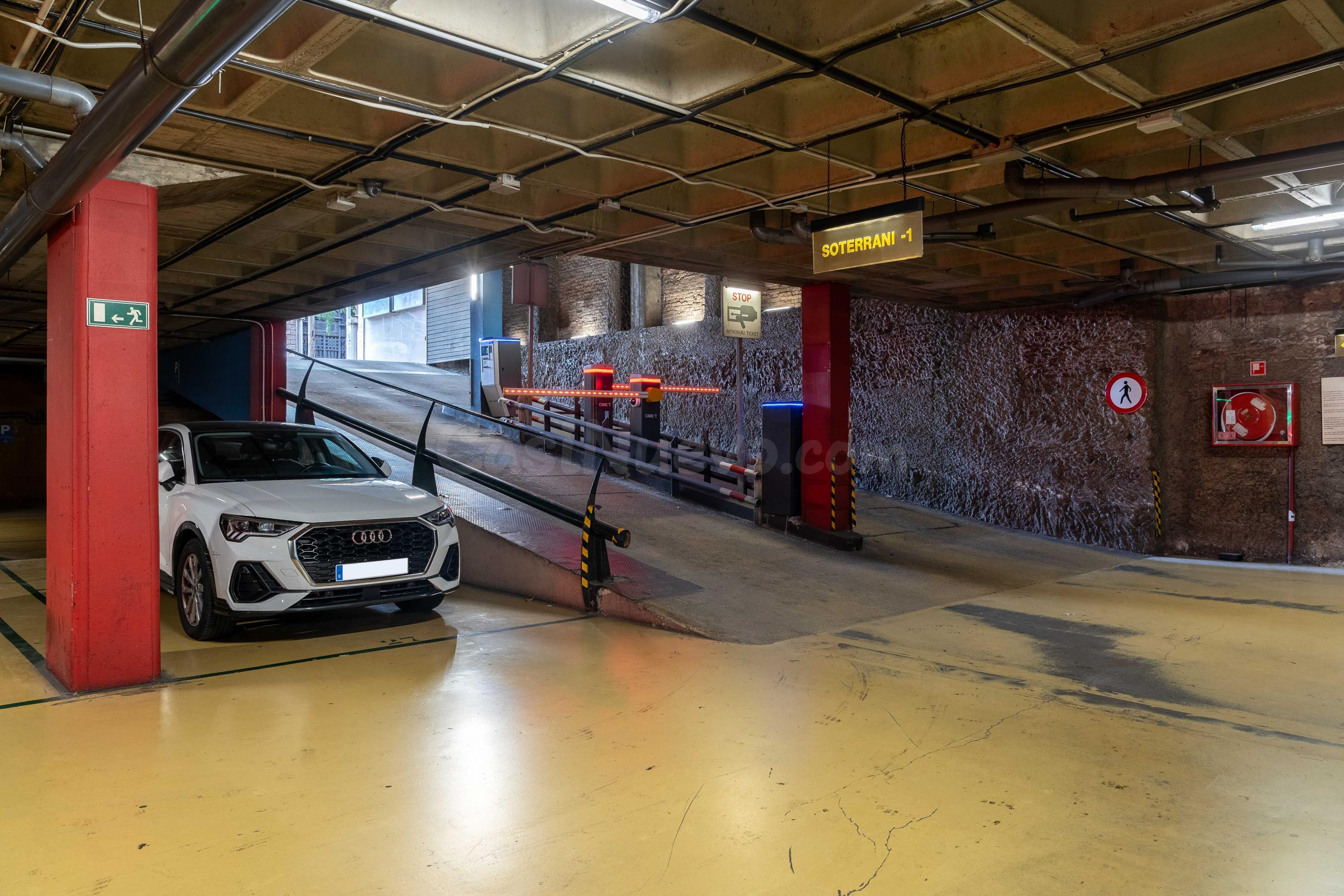 Parking 9m² en alquiler - Eixample - foto 3