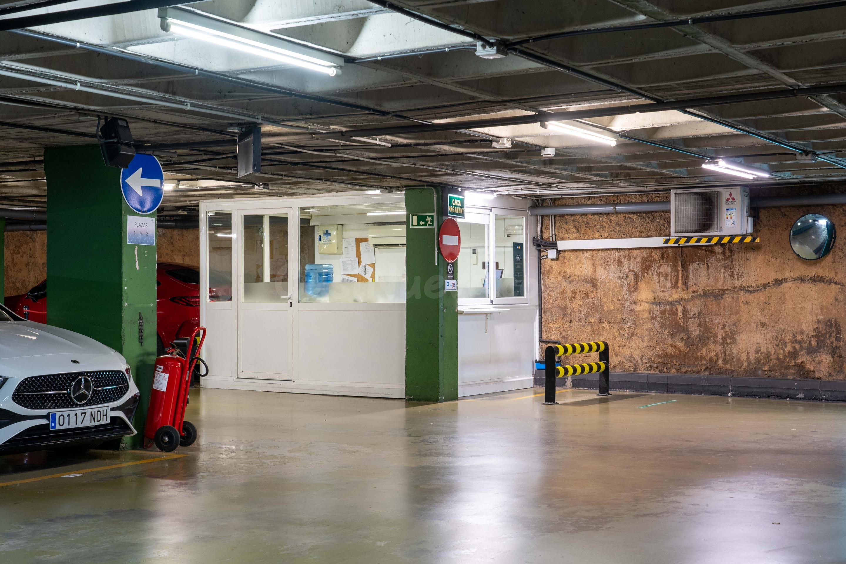 Parking de moto 4m² en alquiler - Barcelona - foto 4
