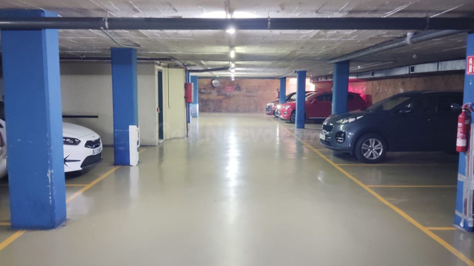 Parking 14m² en alquiler - Casc Antic - foto 2