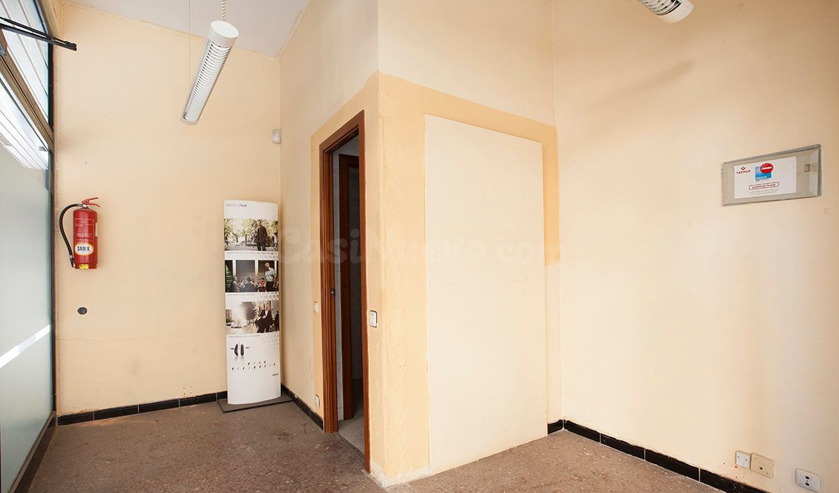 Local comercial 15m² en alquiler - Sant Narcís - Pl. Europa