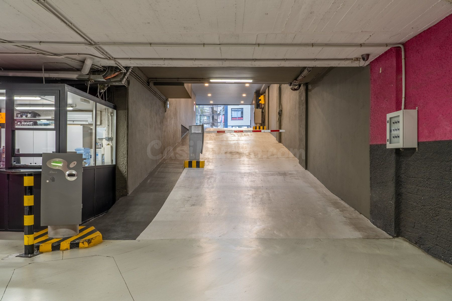 Parking de moto 2m² en alquiler - Eixample - foto 5