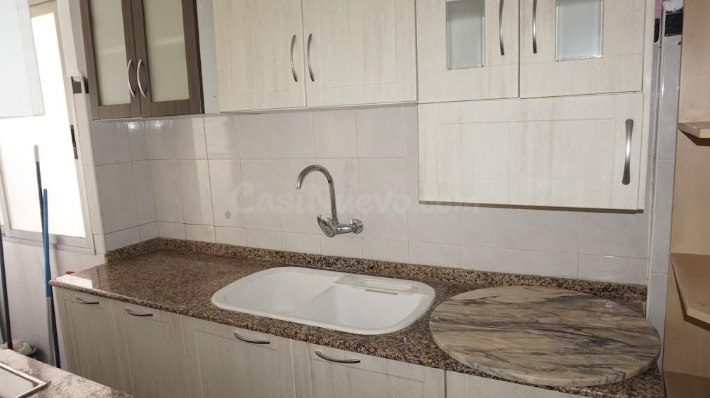Luminoso apartamento con vistas despejadas en ELDA - foto 2