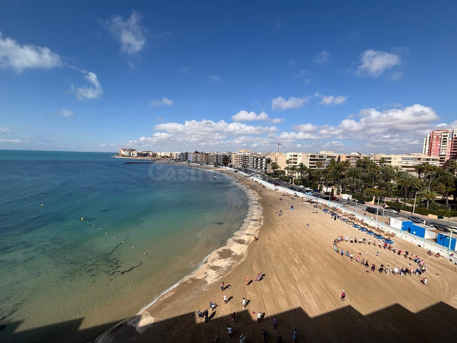 Joya frente al Mar: Apartamento Reformado con Vistas Panorámicas en Playa de los Locos