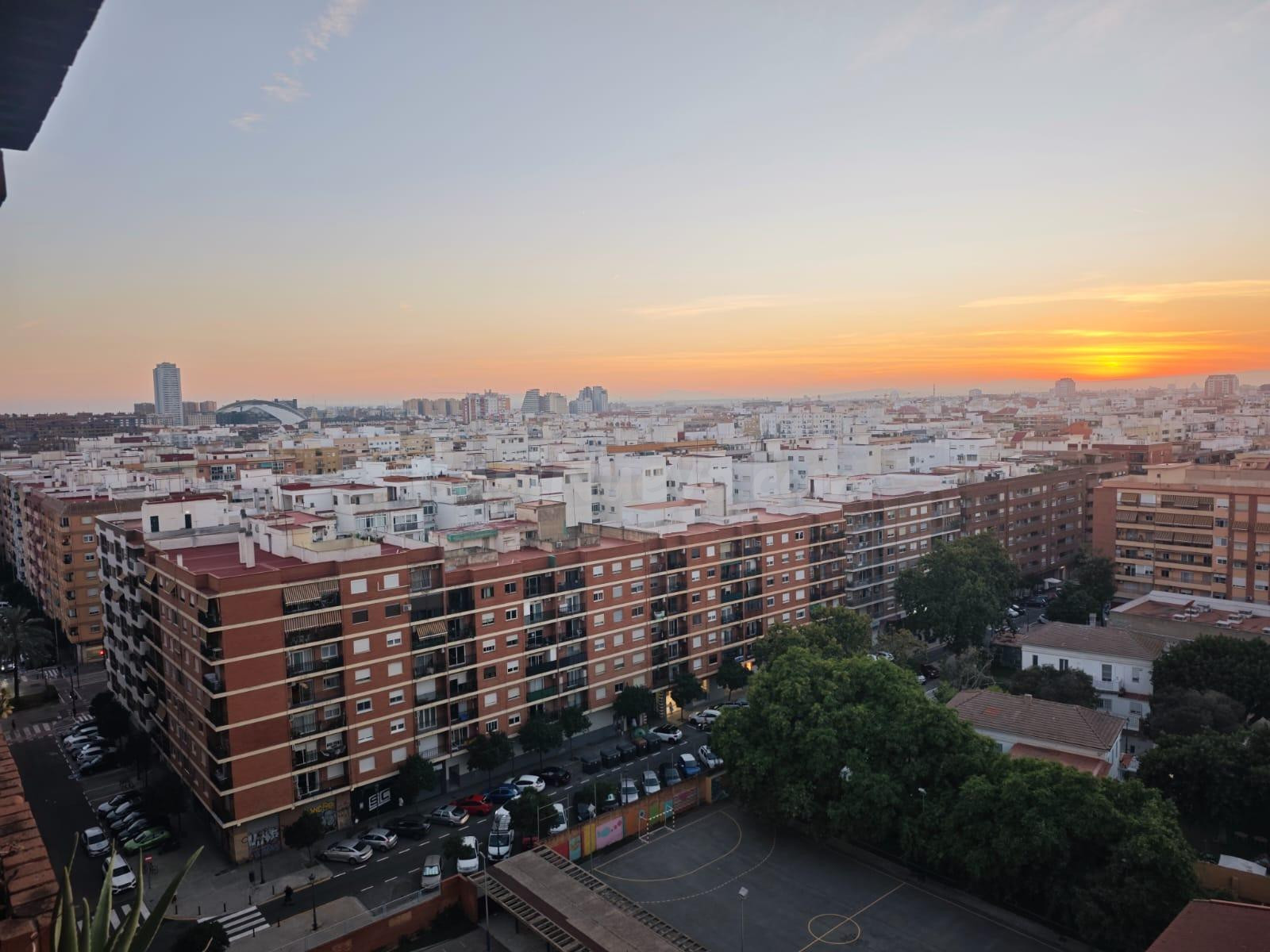 Fantástica vivienda en Ayora con espectaculares vistas.
