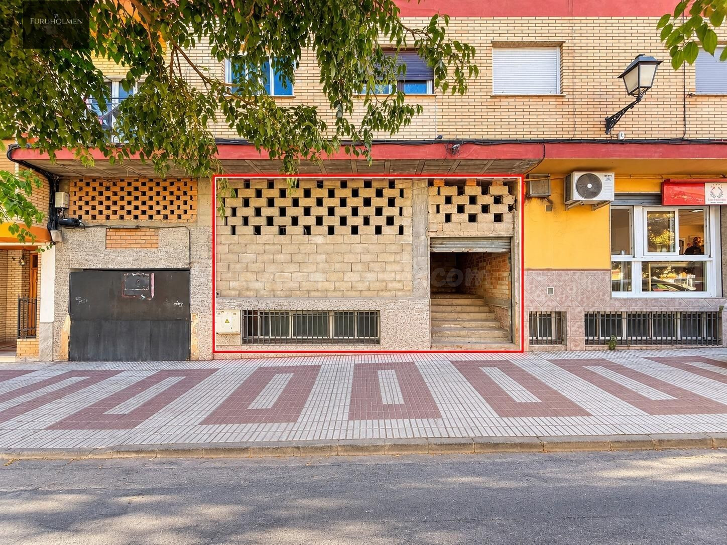 Magnífico local comercial en el centro de Padul