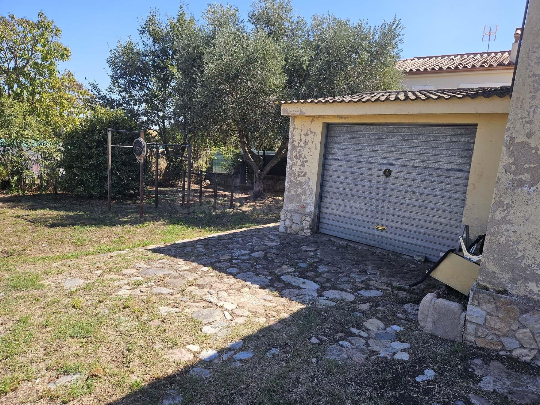 Casa unifamiliar ubicada en la Urbanización "Els Escuts" de  - foto 4