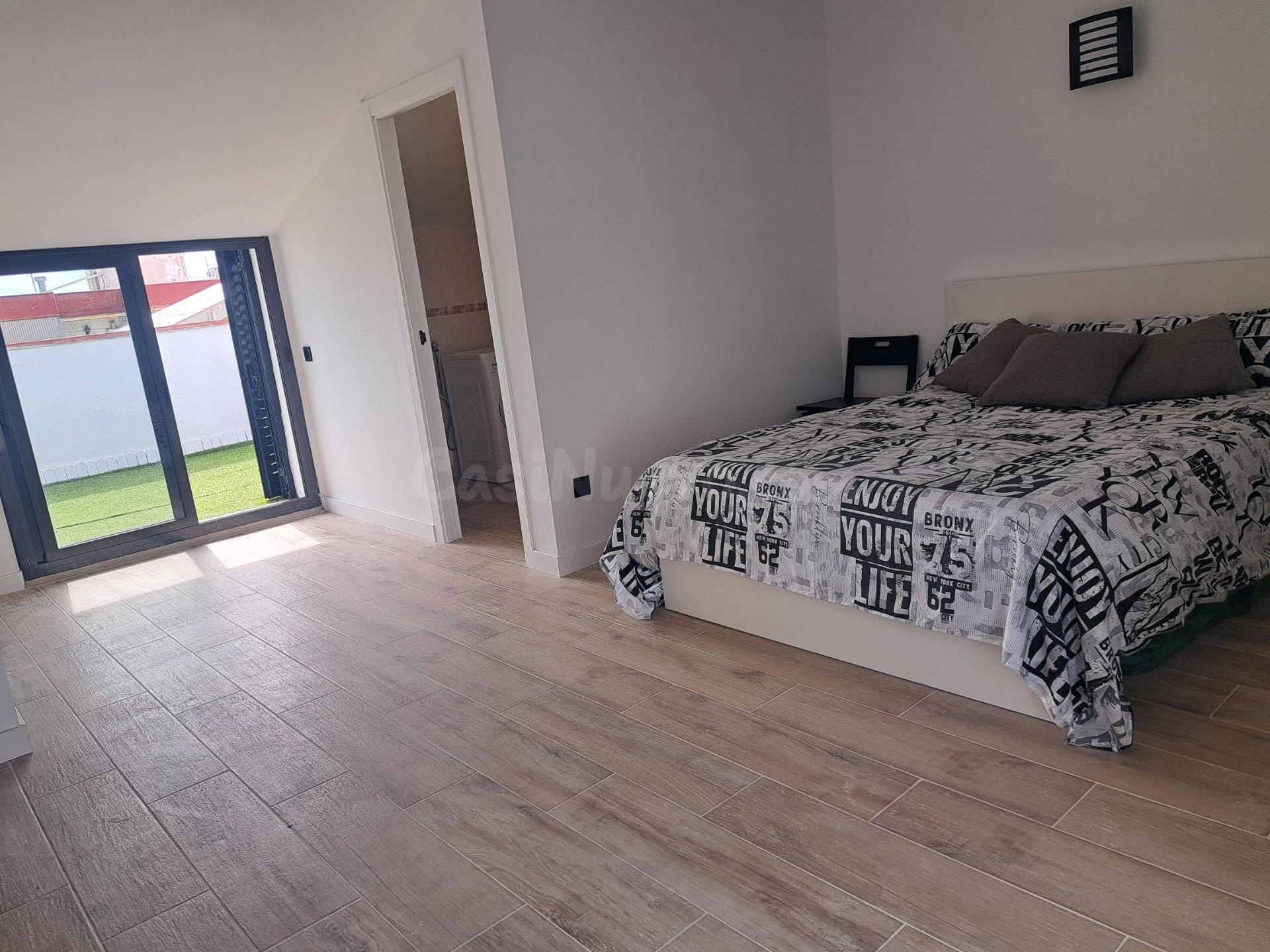 ÁTICO DUPLEX EN VENTA EN CALELLA CON PISCINA Y SOLARIUM - foto 3