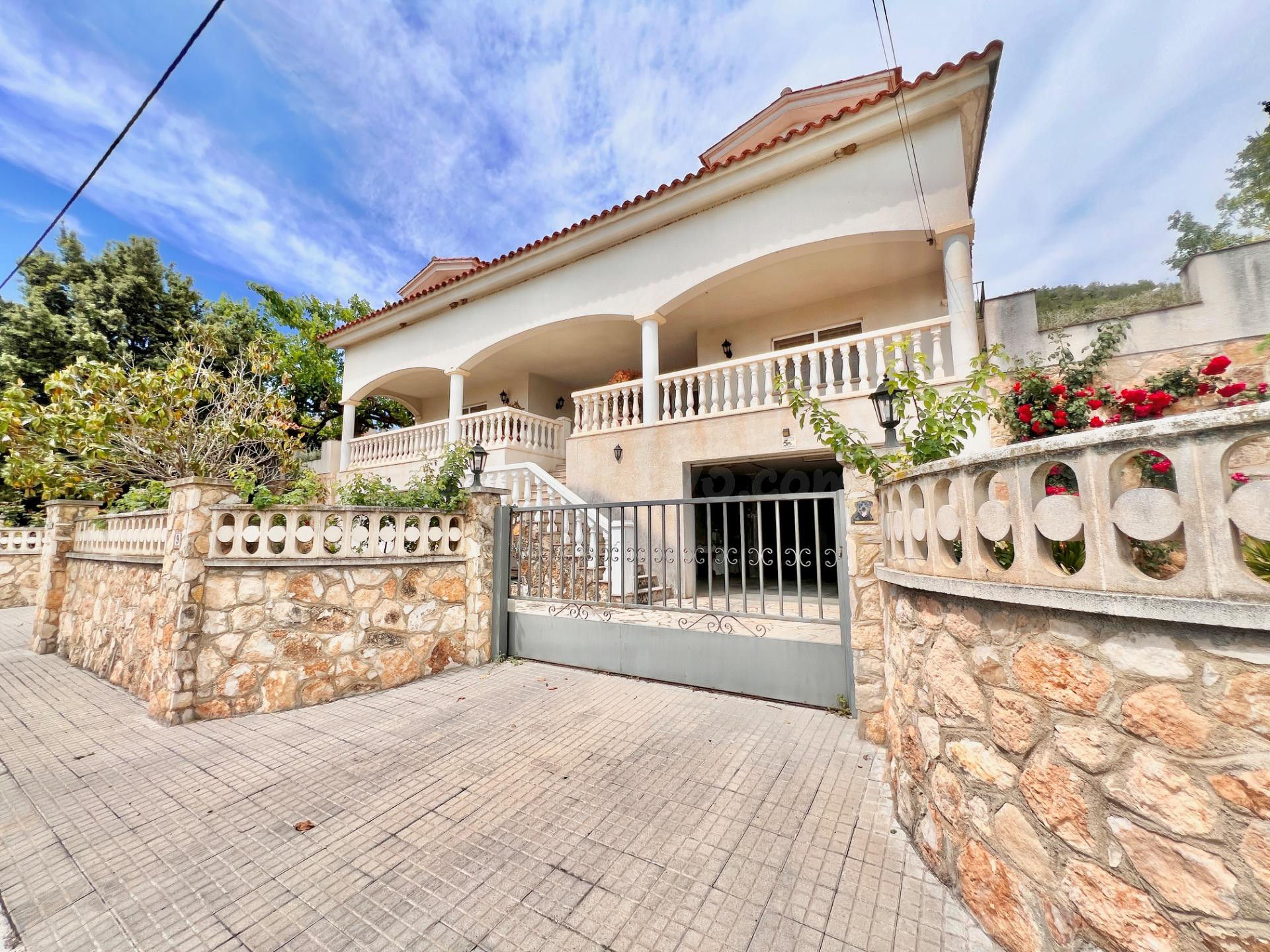 Espectacular casa independiente con piscina, suelo radiante 