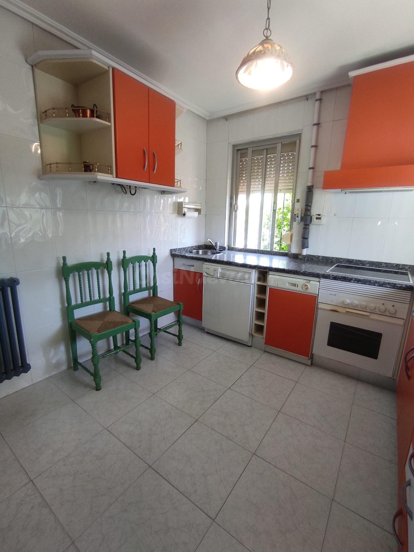 Espectacular Chalet en La Vega-Oteruelo, León por solo €269, - foto 3