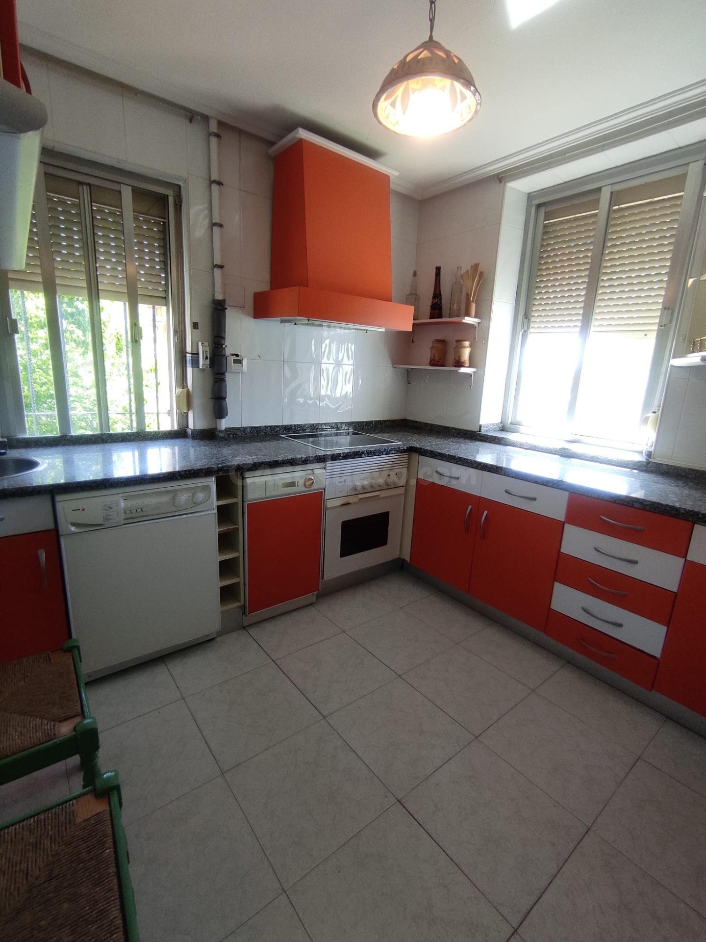 Espectacular Chalet en La Vega-Oteruelo, León por solo €269, - foto 4