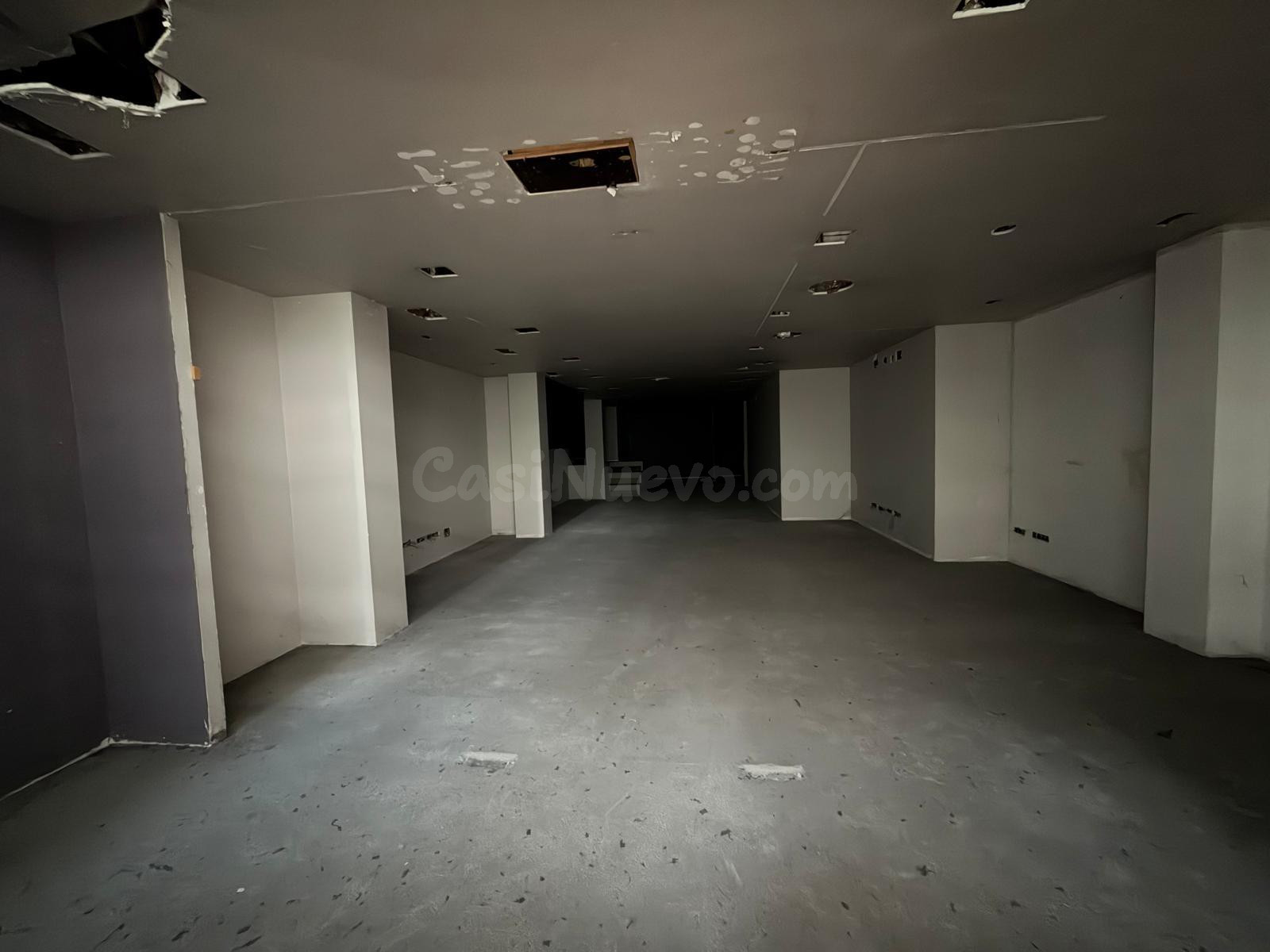 Amplio Local Comercial de 236 m2 en una de las Principales C - foto 2