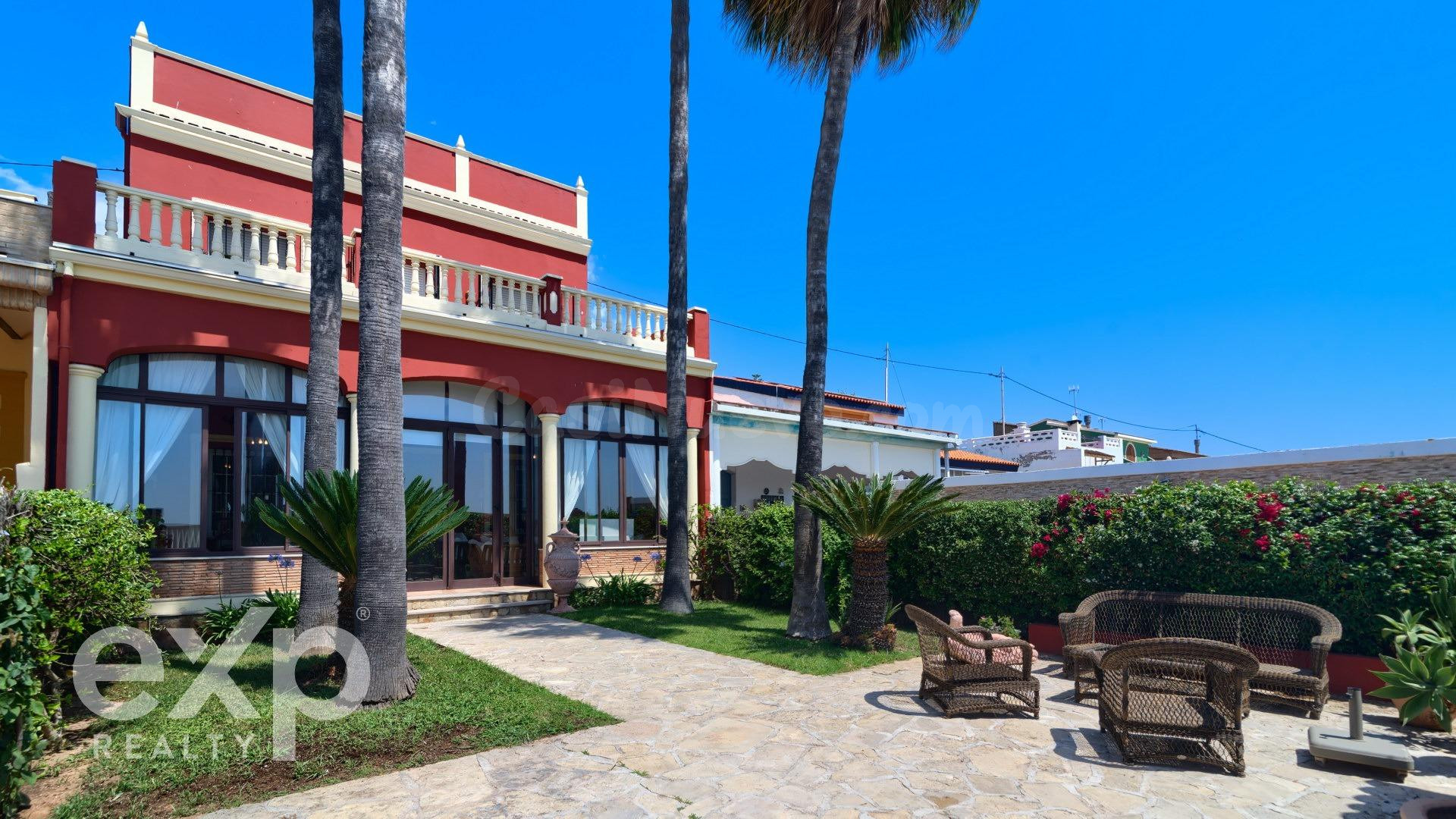 Preciosa Villa frente al mar