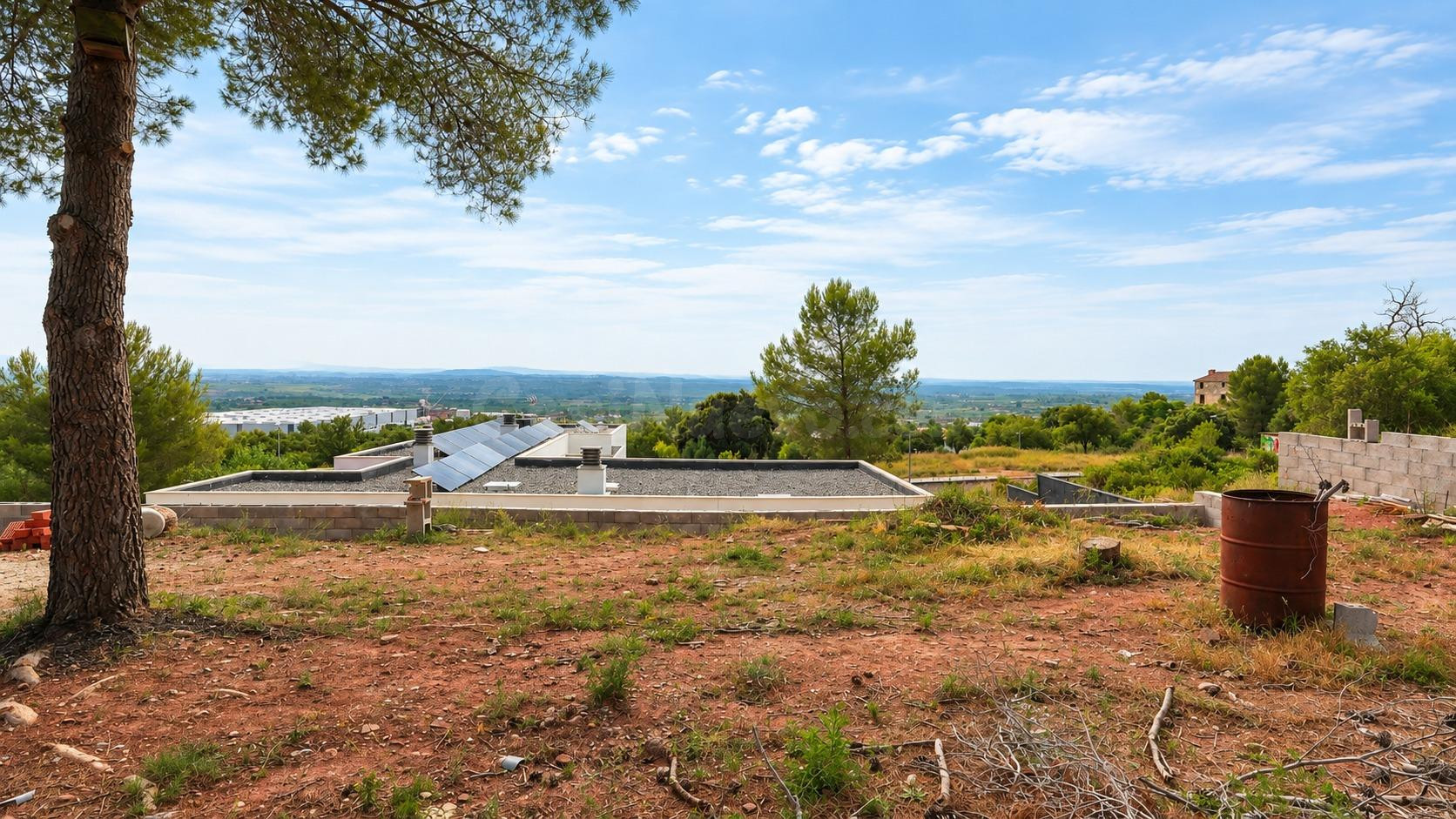 Parcela urbana de 746 m2 con licencia concedida en Alcover - foto 2