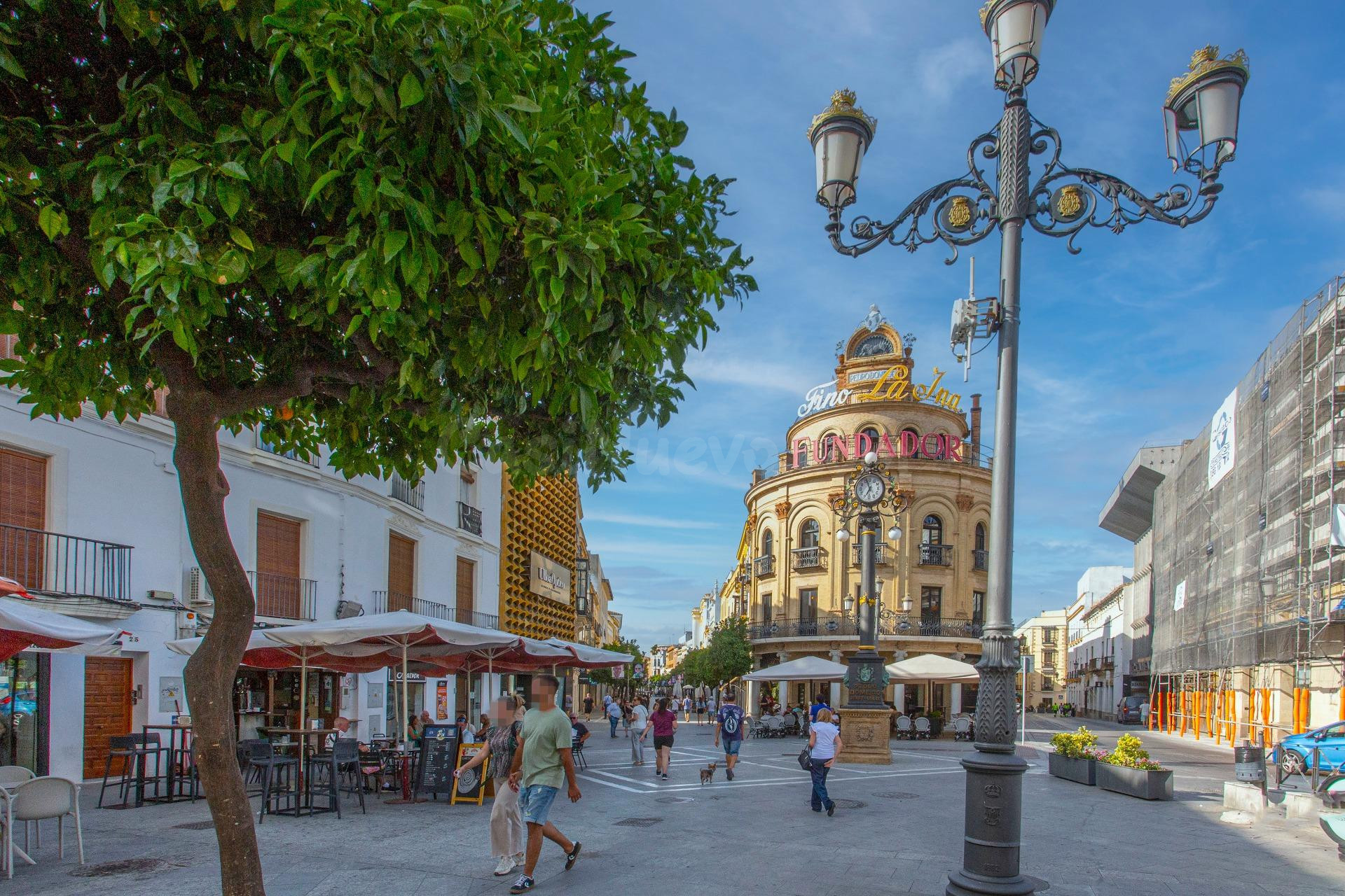 SE TRASPASA RESTAURANTE EN EL CENTRO DE JEREZ