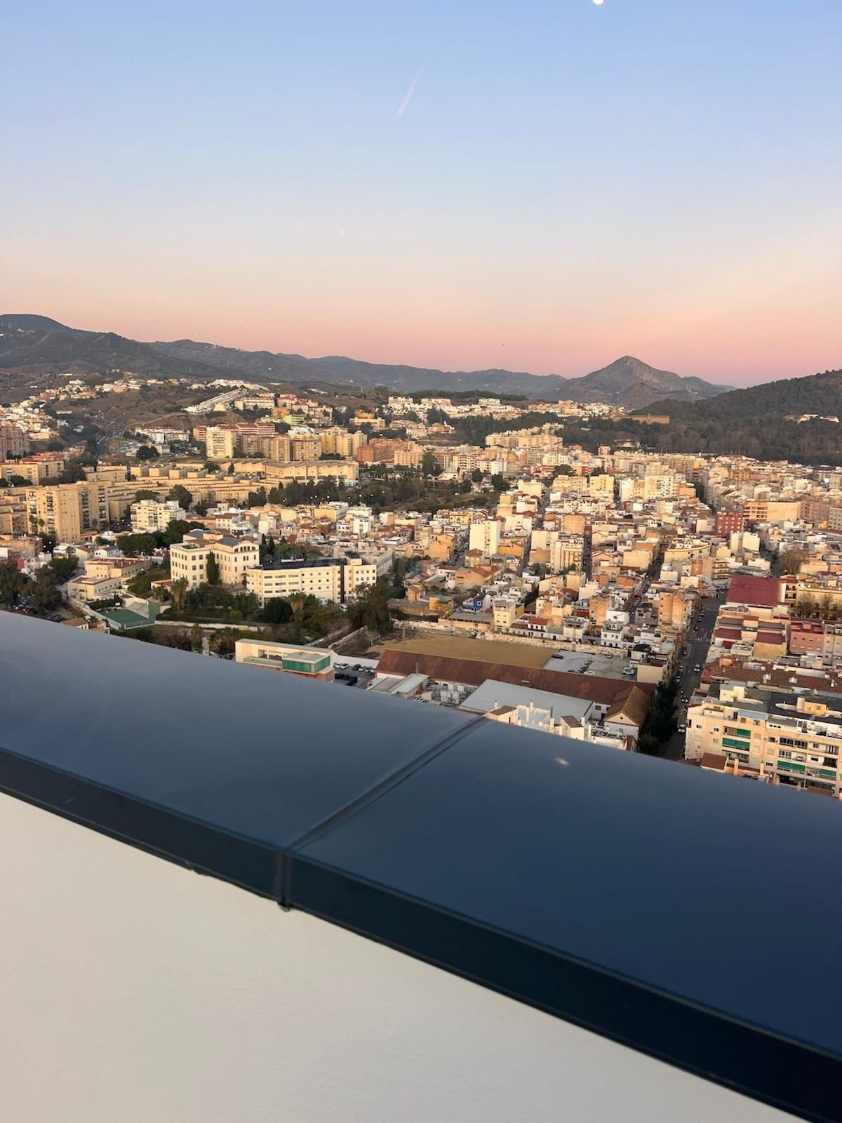 Piso de lujo en alquiler en las Torres de Martiricos – Málaga