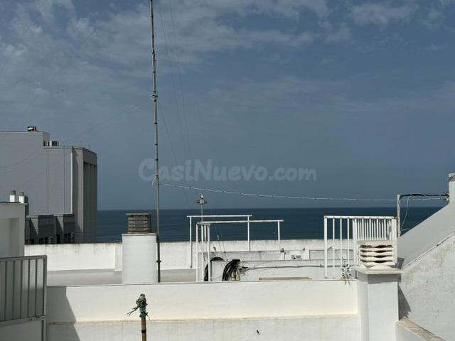 AMPLIA VIVIENDA JUNTO AL PASEO MARÍTIMO DE CÁDIZ – LISTA PARA ENTRAR A VIVIR