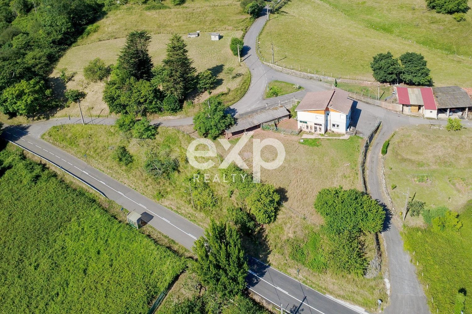 CHALET INDEPENDIENTE CON GRAN FINCA Y VISTAS PANORÁMICAS EN FANO – GIJÓN