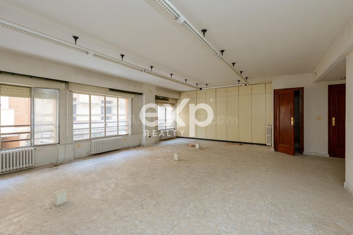 OFICINAS EN VENTA EN PLENA CALLE BURGO NUEVO – UBICACIÓN EXC - foto 3