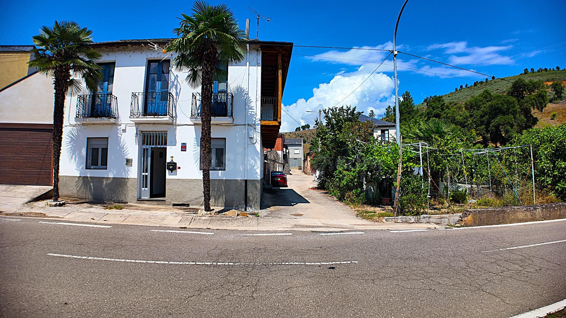 Casa para reformar, con gallinero, garaje, almacén y 47 terr - foto 2