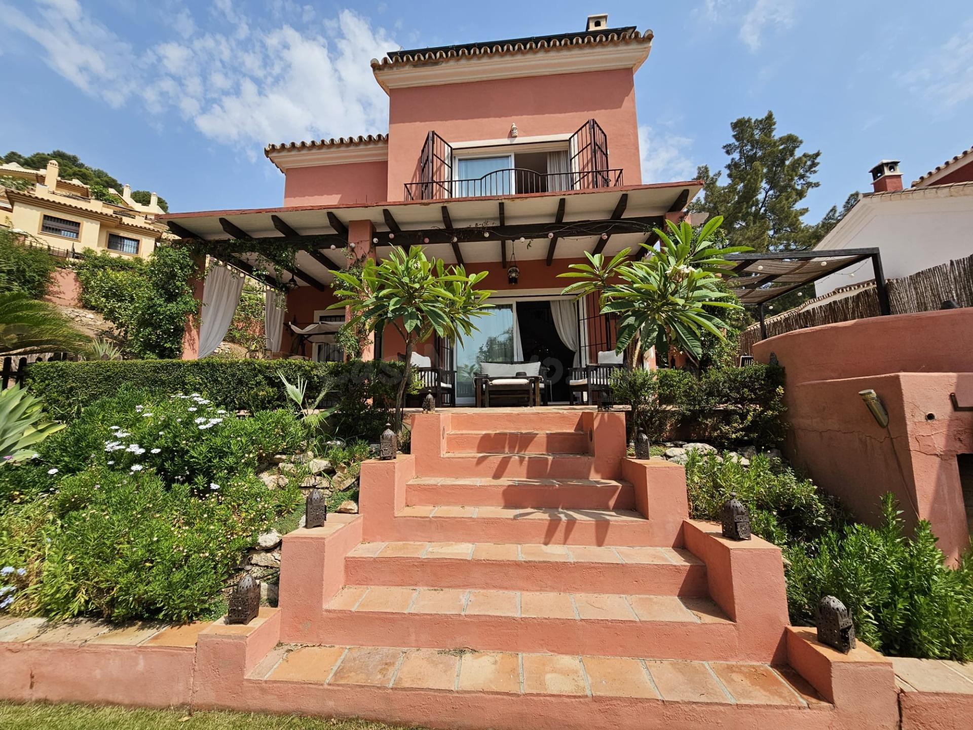 Espectacular chalet independiente con piscina, 800m2 de parc - foto 5