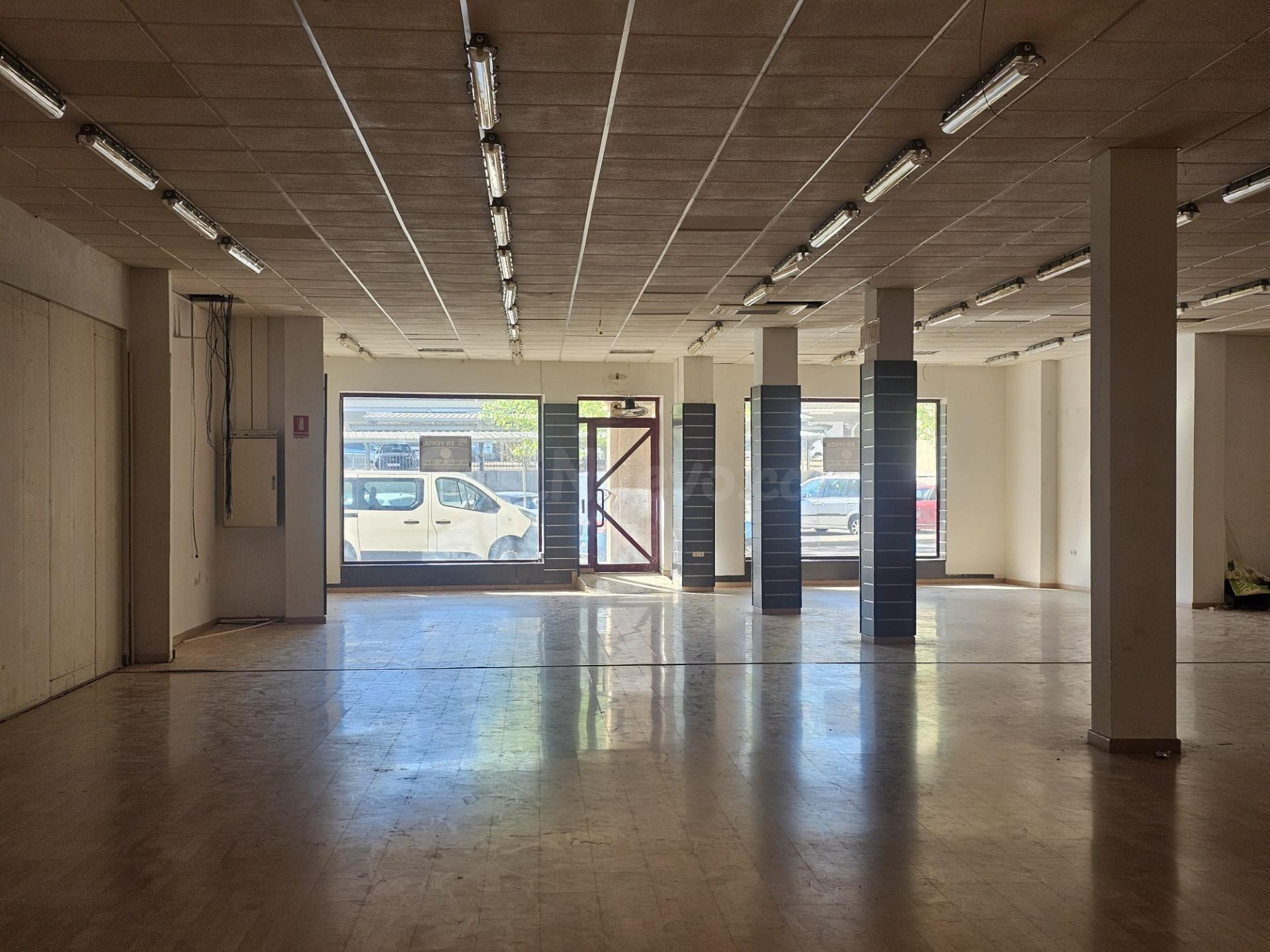 LOCAL COMERCIAL EN UBICACIÓN ESTRATÉGICA