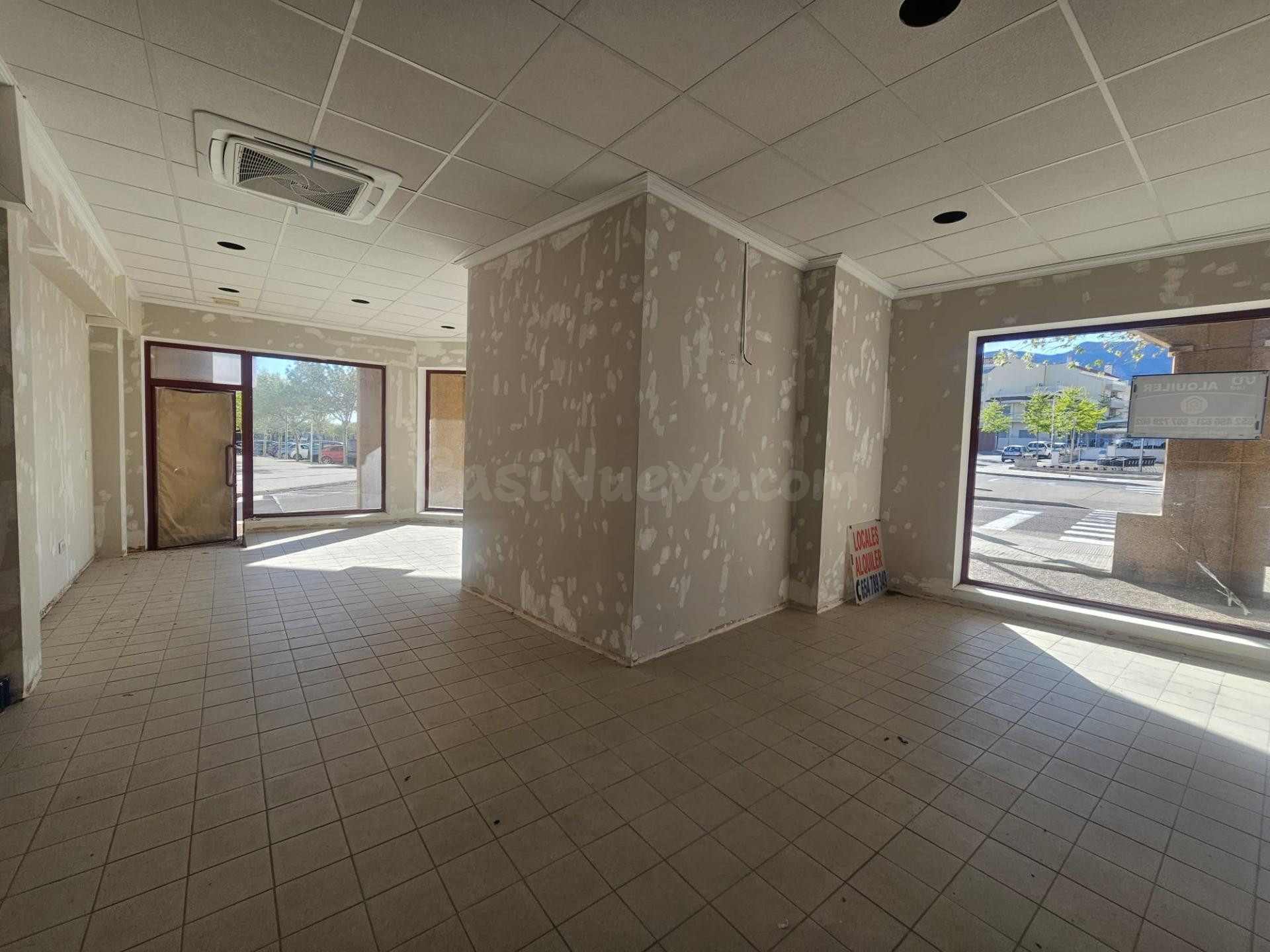 VENTA LOCAL ESQUINERO EN LA RAPITA