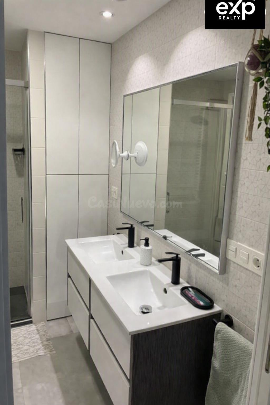 Apartamento con licencia turística y rentabilidad garantizad - foto 3
