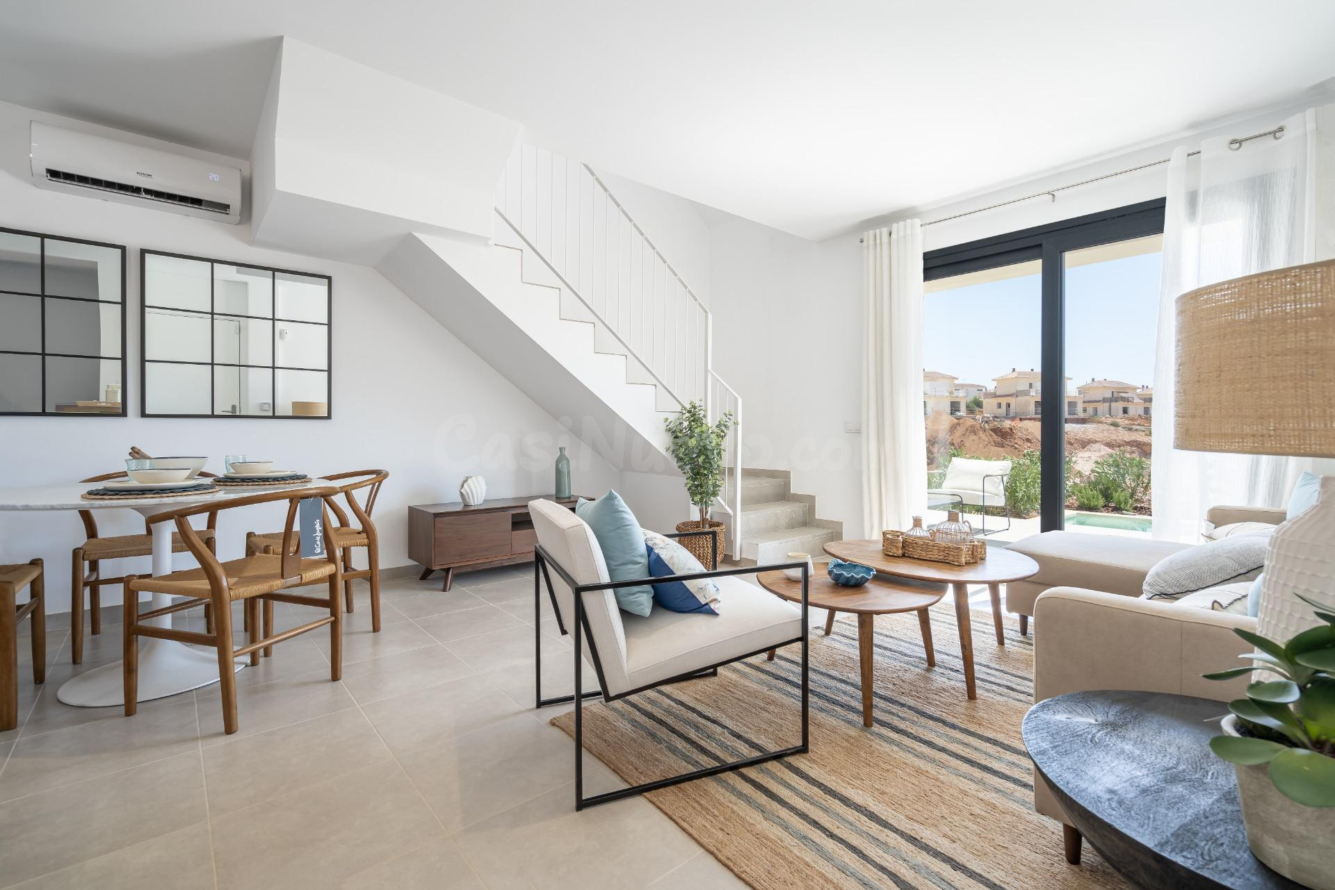 Moderna villa con jardín privado y exclusivos servicios en Cala Romantica