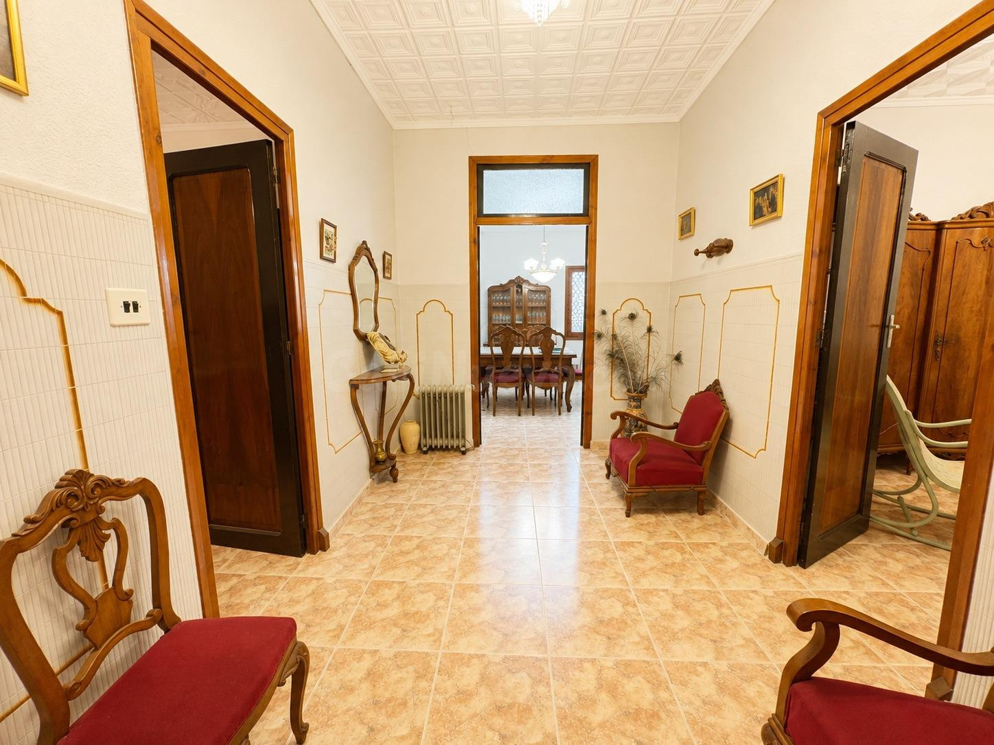 Gran parcela urbana de 4.251 m2 con vivienda para reformar en San Roque, Callosa de Segura