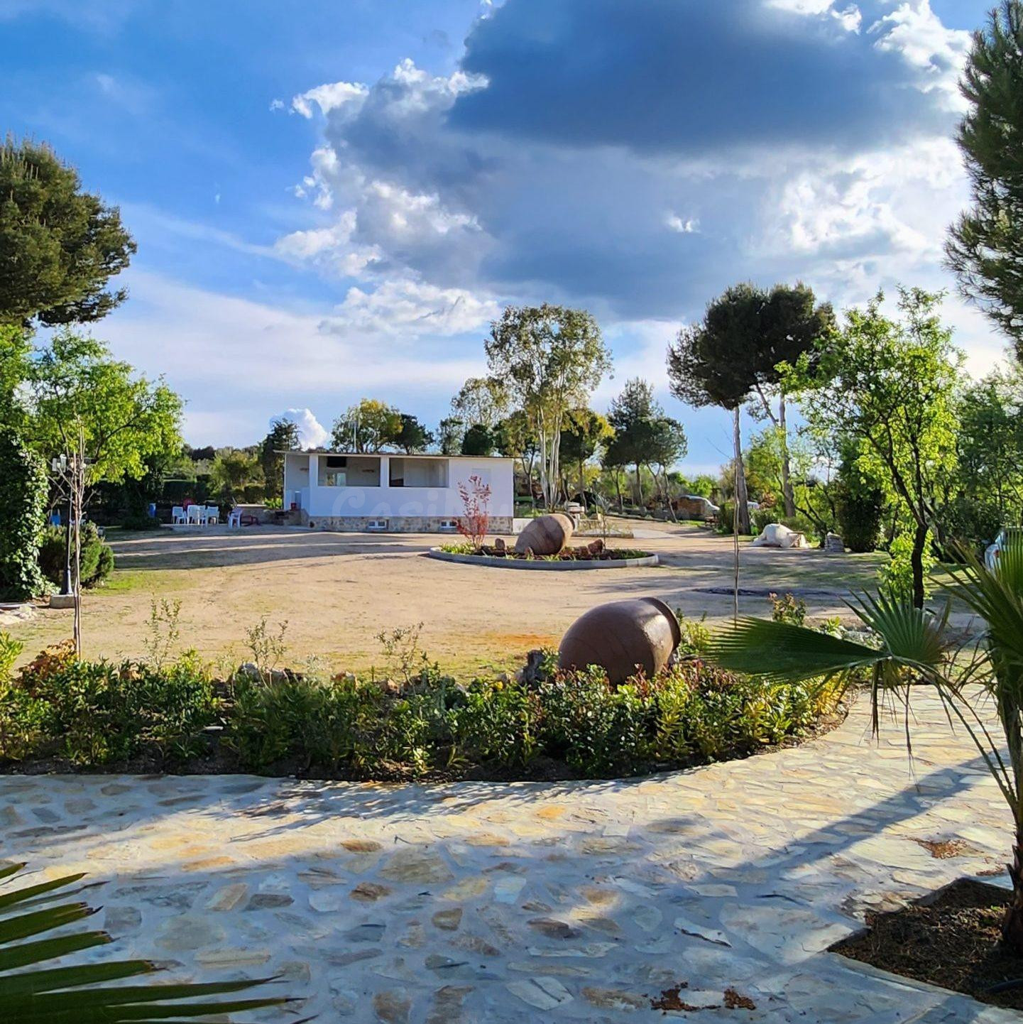 Inmueble + explotación turística + potencial de crecimiento junto a Toledo y Puy du Fou