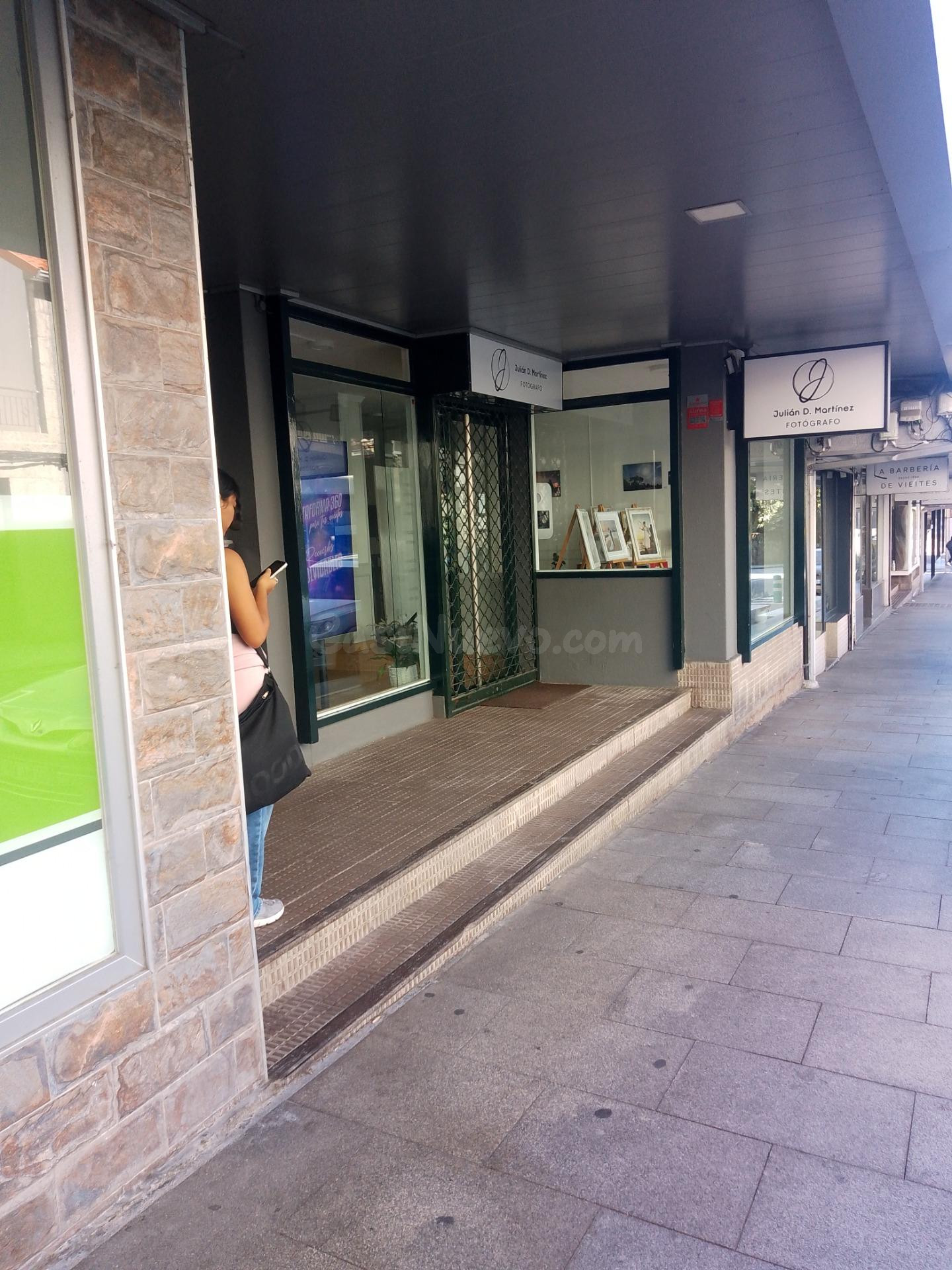 Local comercial  Ave. Vilariño - Cambados (Pontevedra) - foto 2