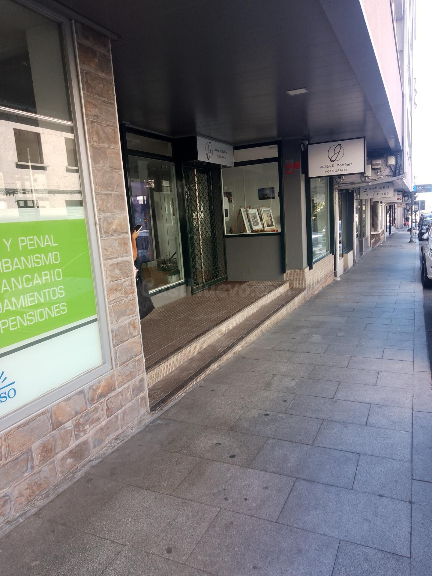 Local comercial  Ave. Vilariño - Cambados (Pontevedra) - foto 5