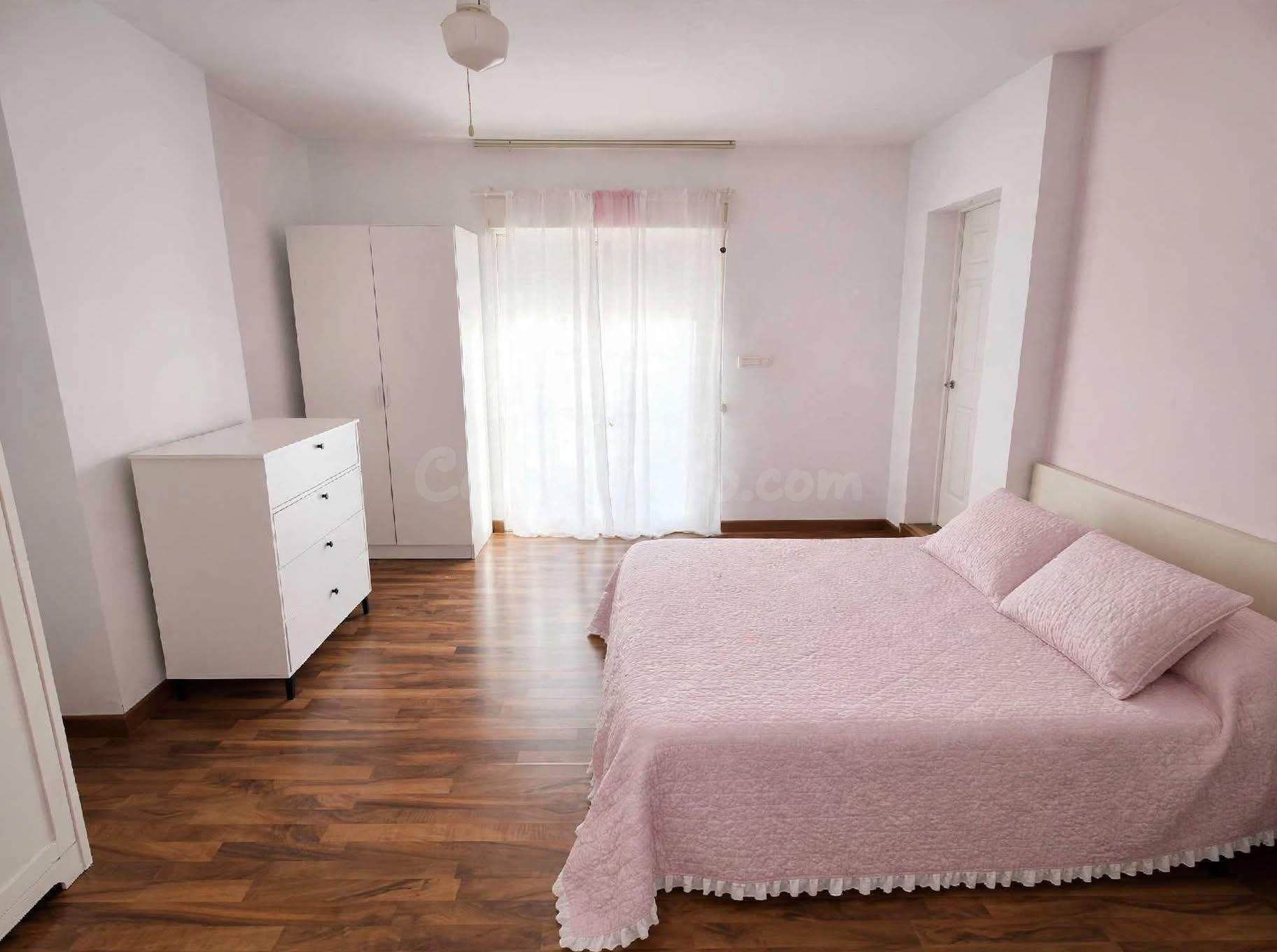Excepcional oportunidad/  Vivienda + local comercial independientes con accesos propios — San Pedro del Pinatar/
