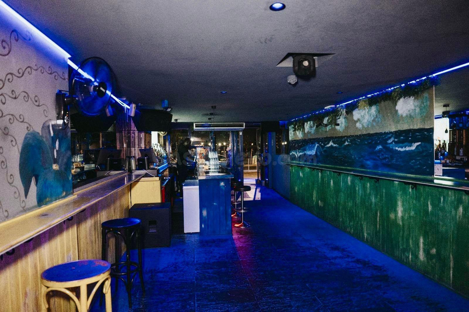Traspaso de local nocturno con licencia musical hasta las 4: - foto 3