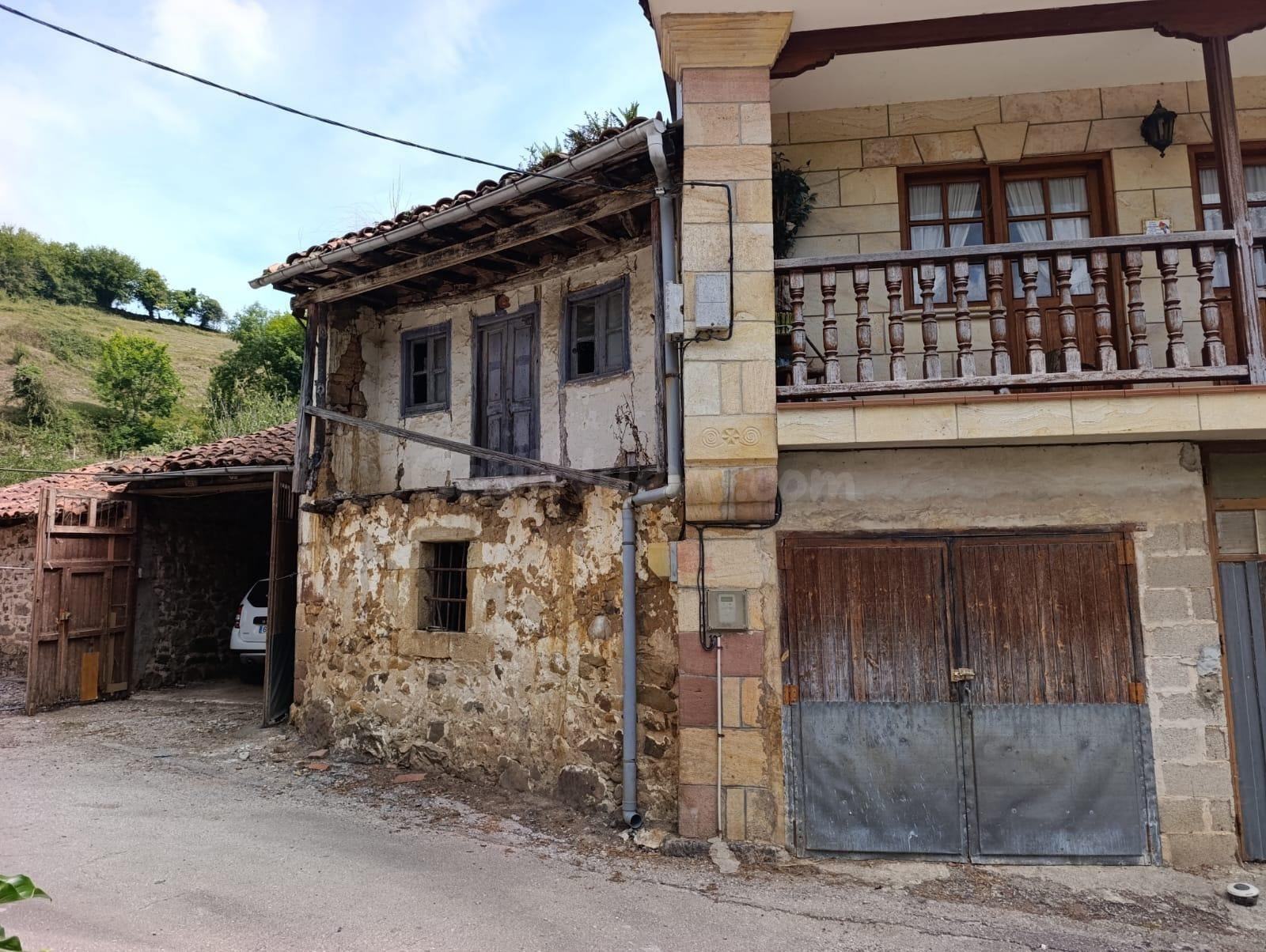 Casa Adosada en Villasuso de Cieza