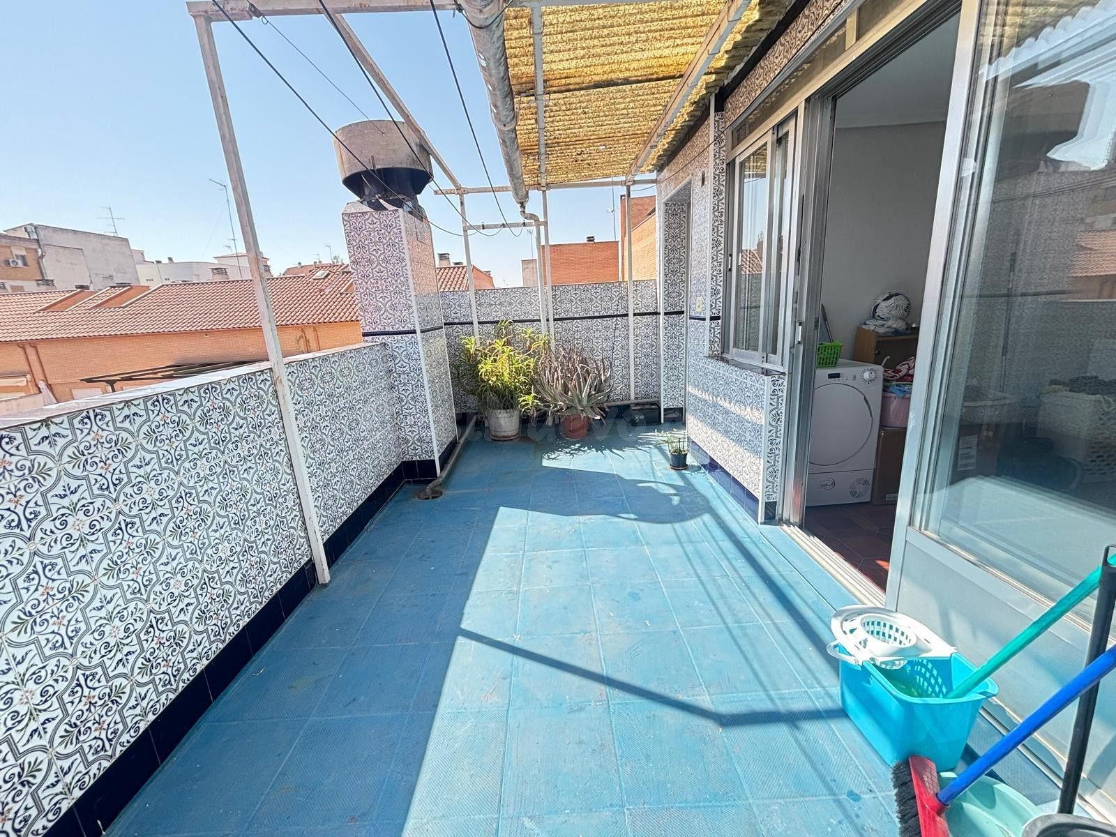Piso de 4 habitaciones en el centro y 2 baños - foto 2
