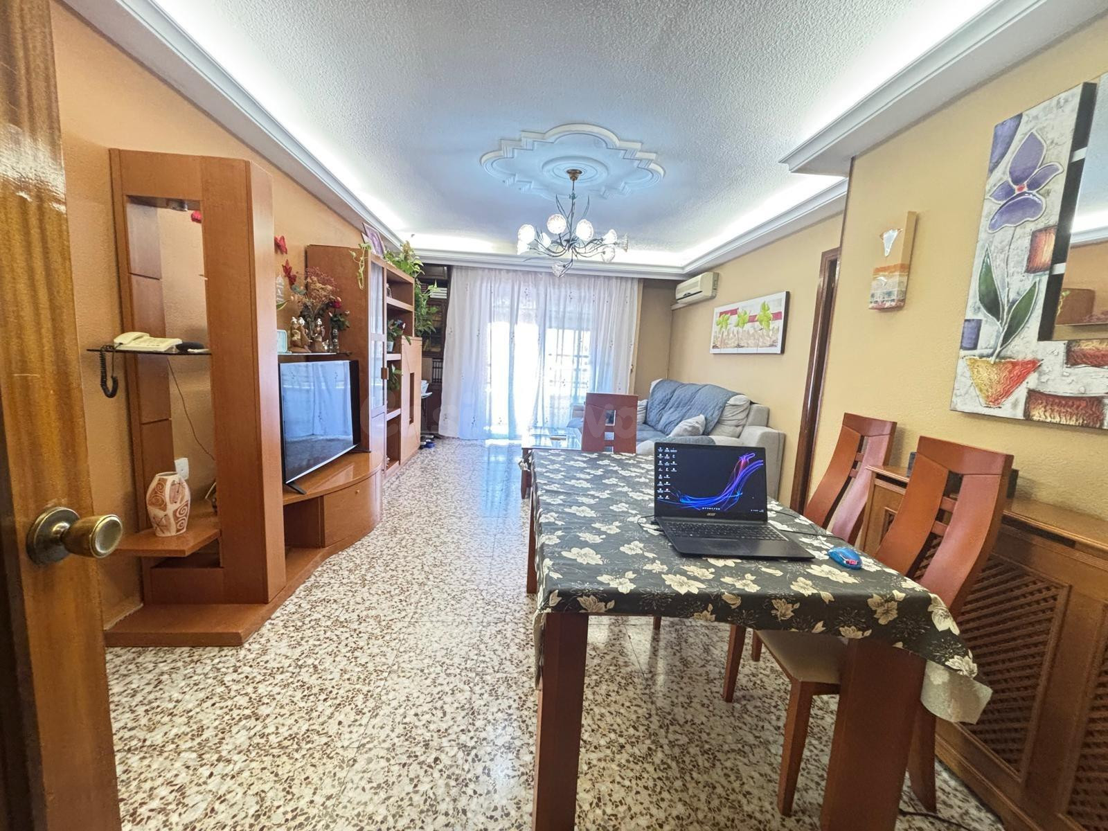 Piso de 4 habitaciones en el centro y 2 baños - foto 4