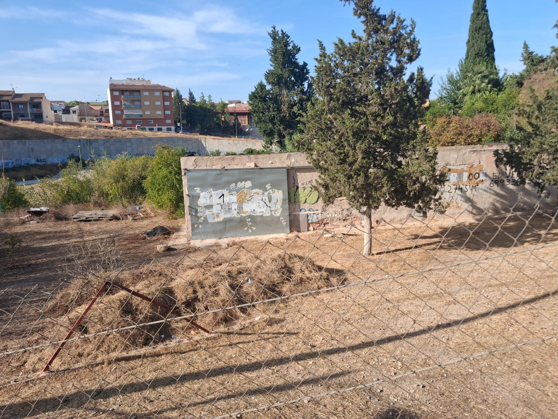 FINCA  URBANA CON NAVE REFORMADA EN VENTA · EL PANDERÓN, MOL - foto 2