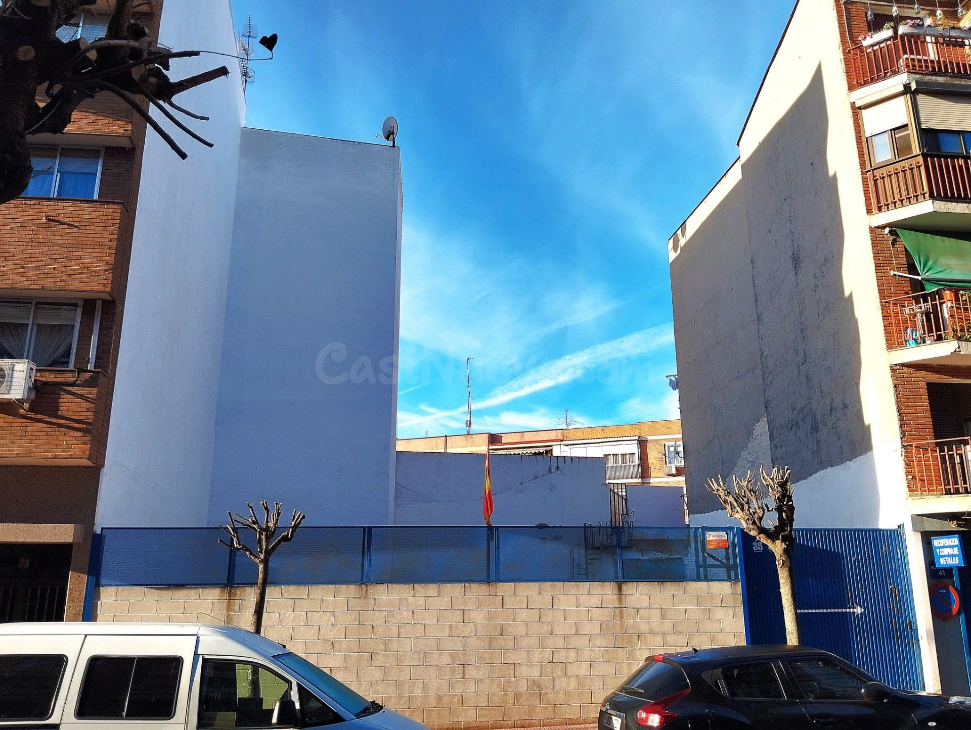 Solar urbano residencial de 240 m2 | 980 m2 edificables | Centro de Leganés