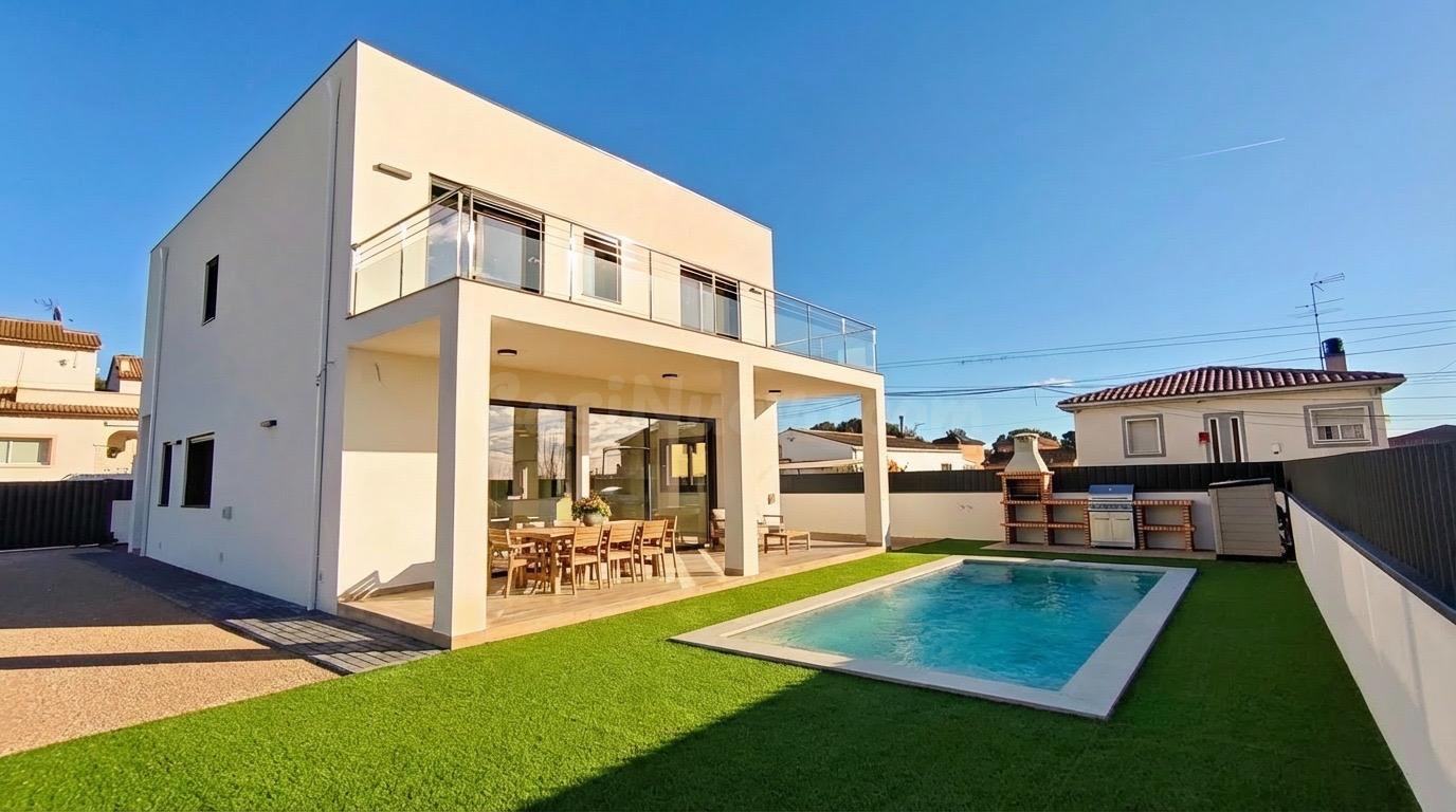 Casa unifamiliar de obra nueva con piscina privada en El Ven