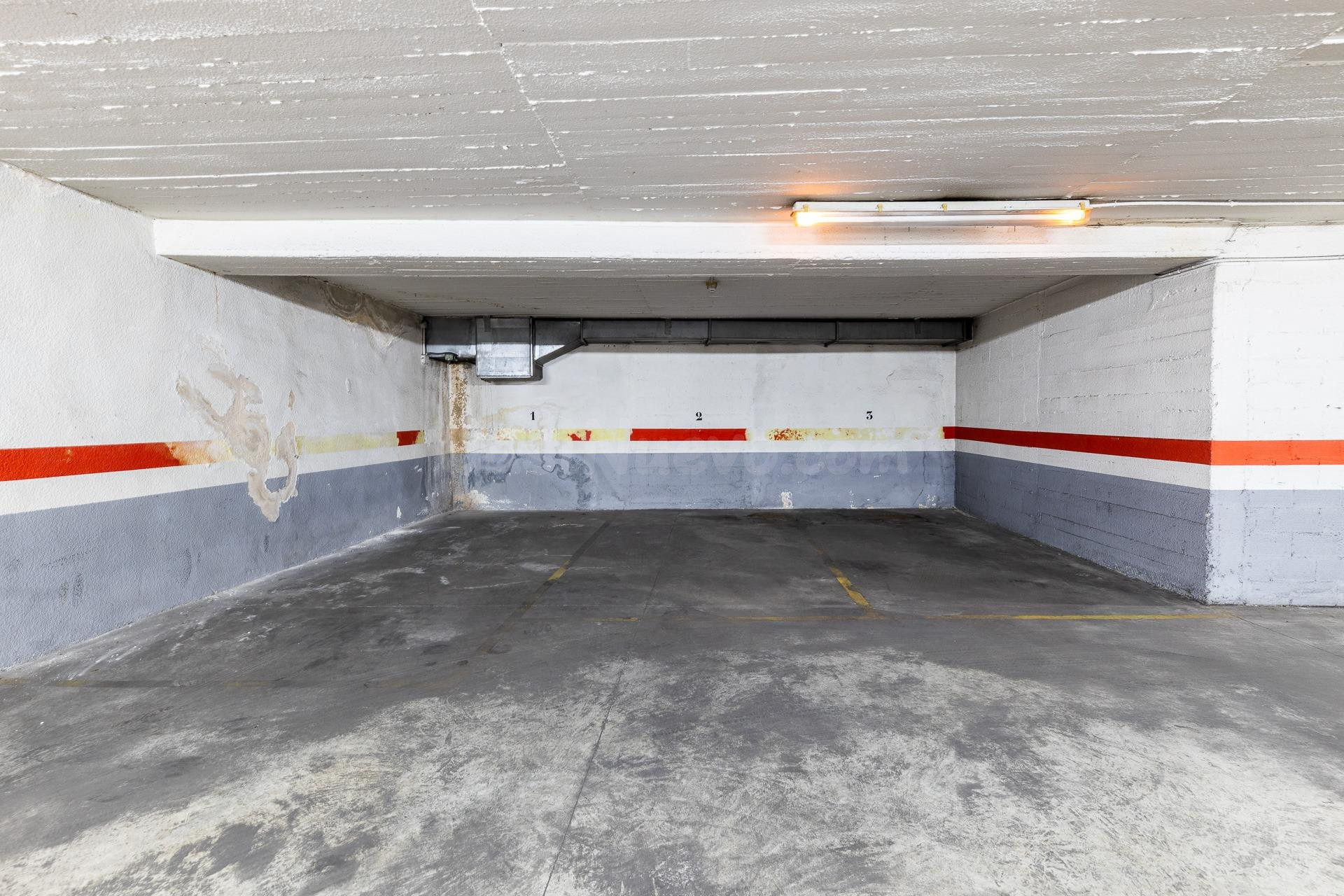 Parkings en venta junto a Paseo Mallorca - foto 2