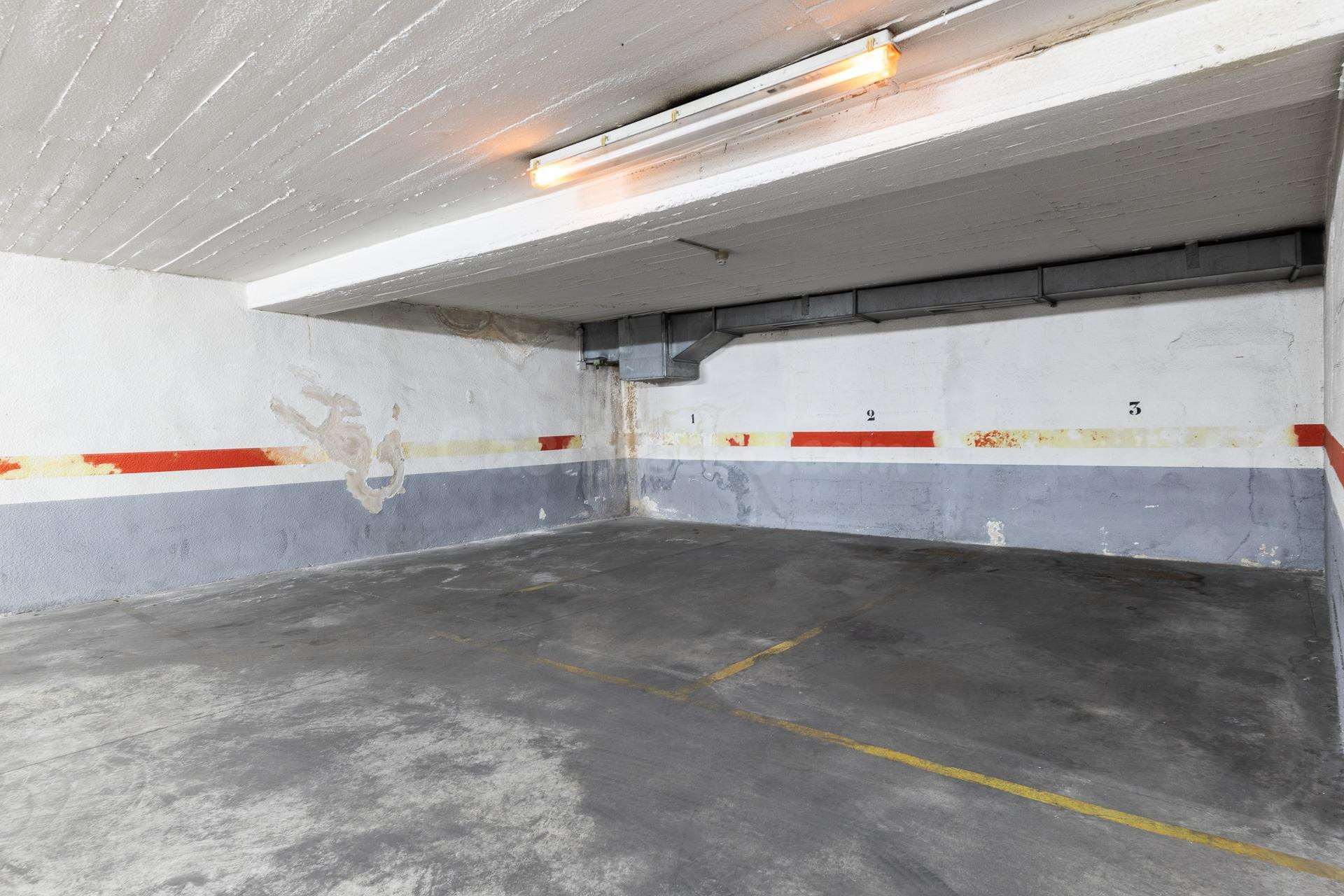 Parkings en venta junto a Paseo Mallorca - foto 3