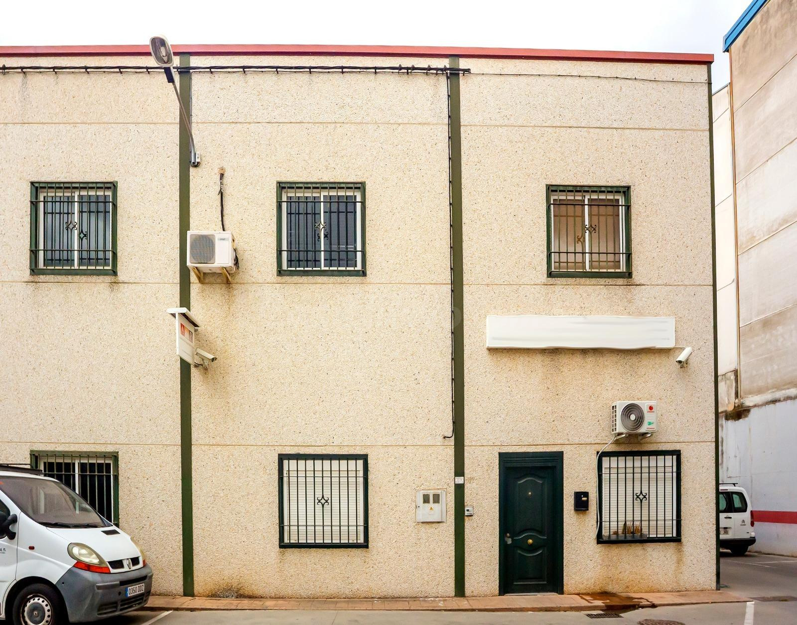 D. Magnífica Nave en Polígono Industrial de Las Quemadas