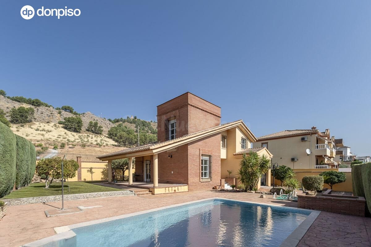 Chalet en Monte Elvira, Albolote