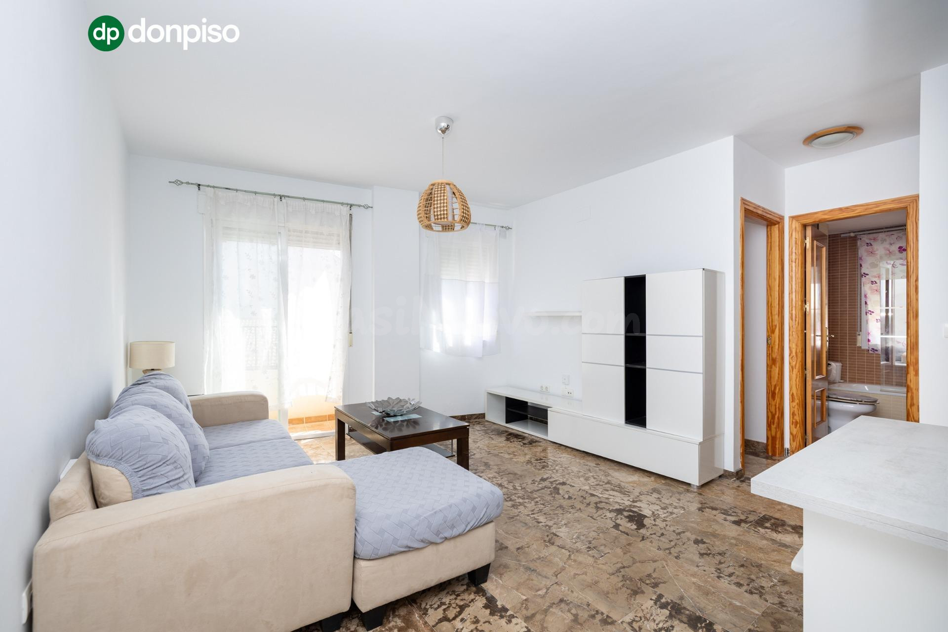 Piso luminoso con garaje, trastero en Láchar